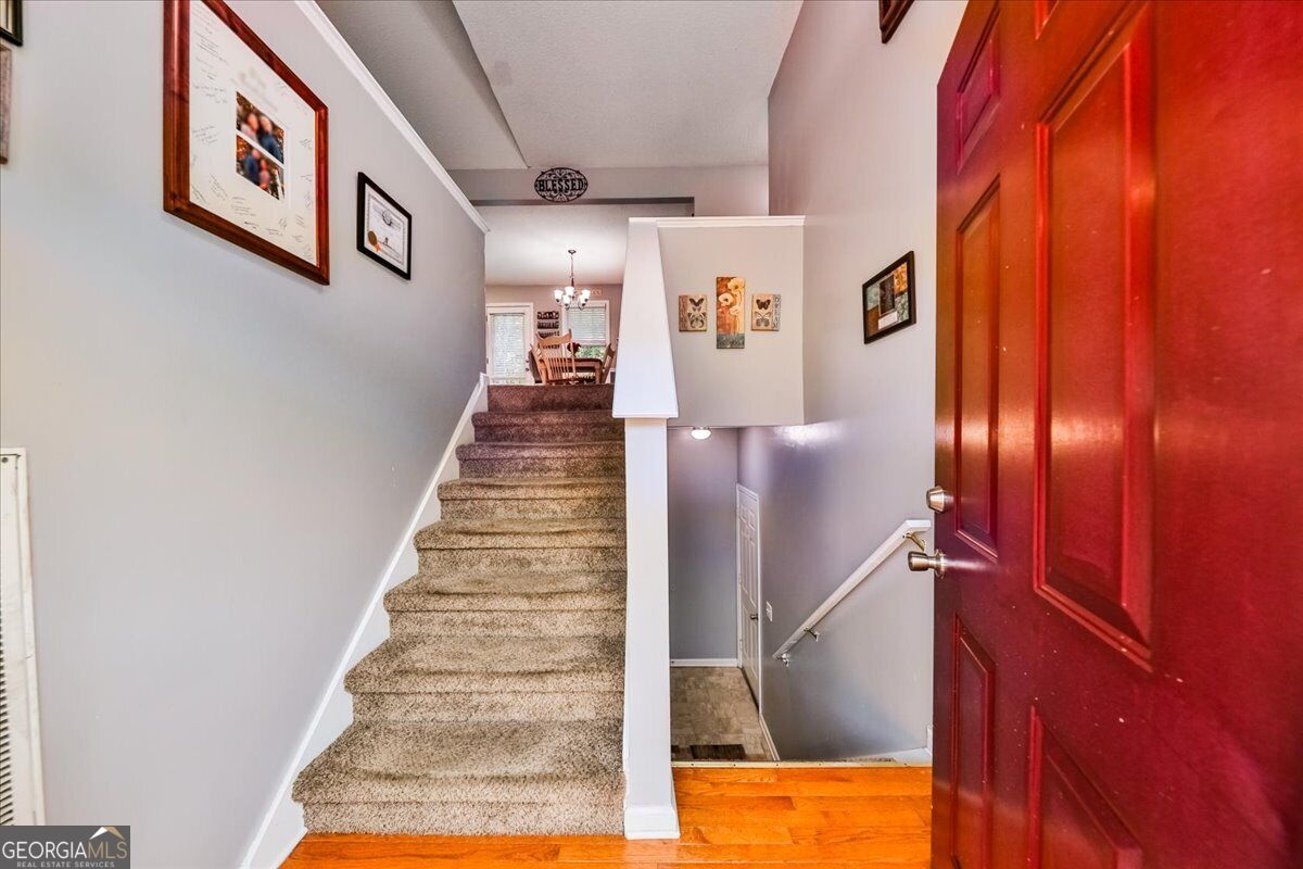 401 Winding Valley Dr. Property Photo 5