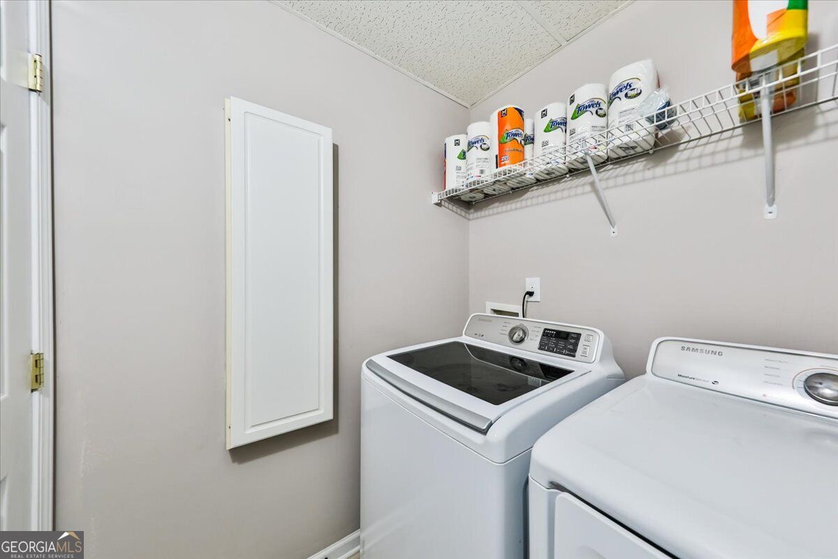 401 Winding Valley Dr. Property Photo 29