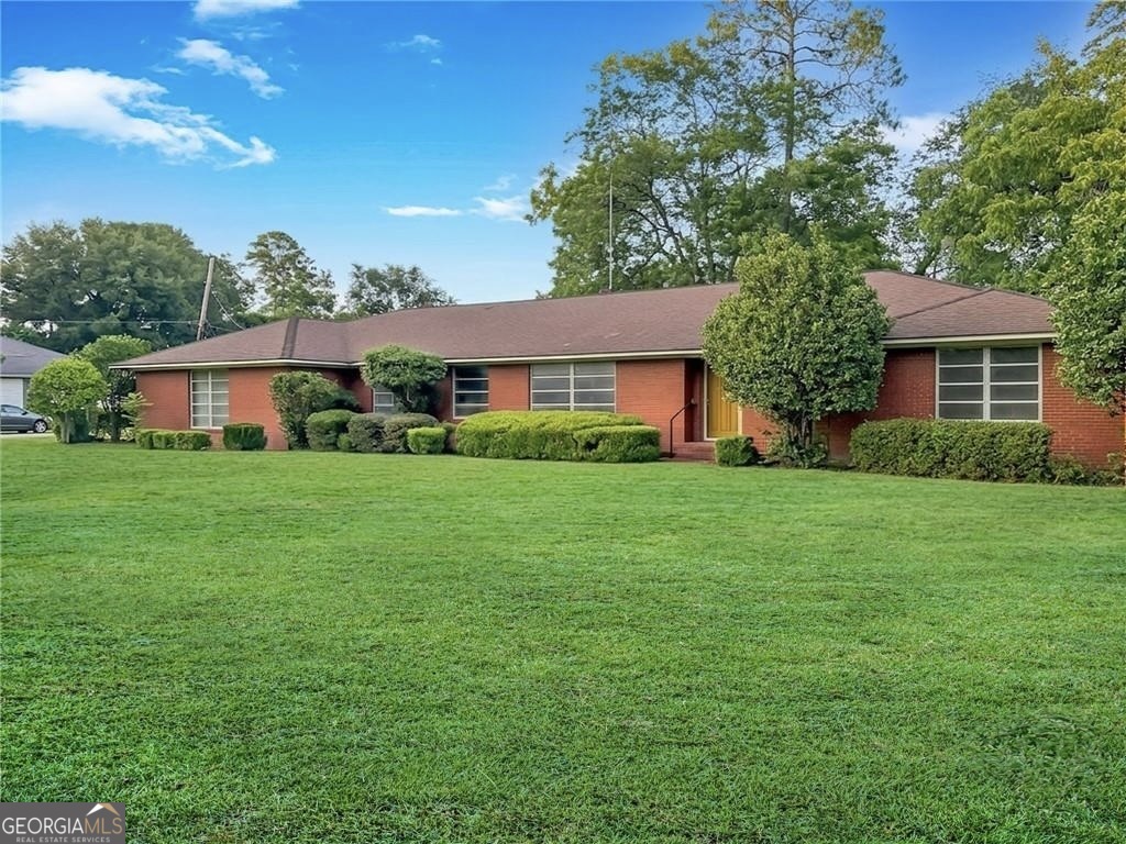 801 S Gordon Avenue Property Photo 3