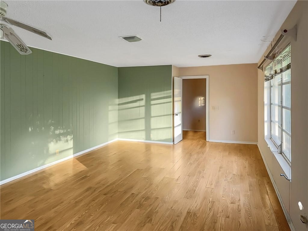 801 S Gordon Avenue Property Photo 4