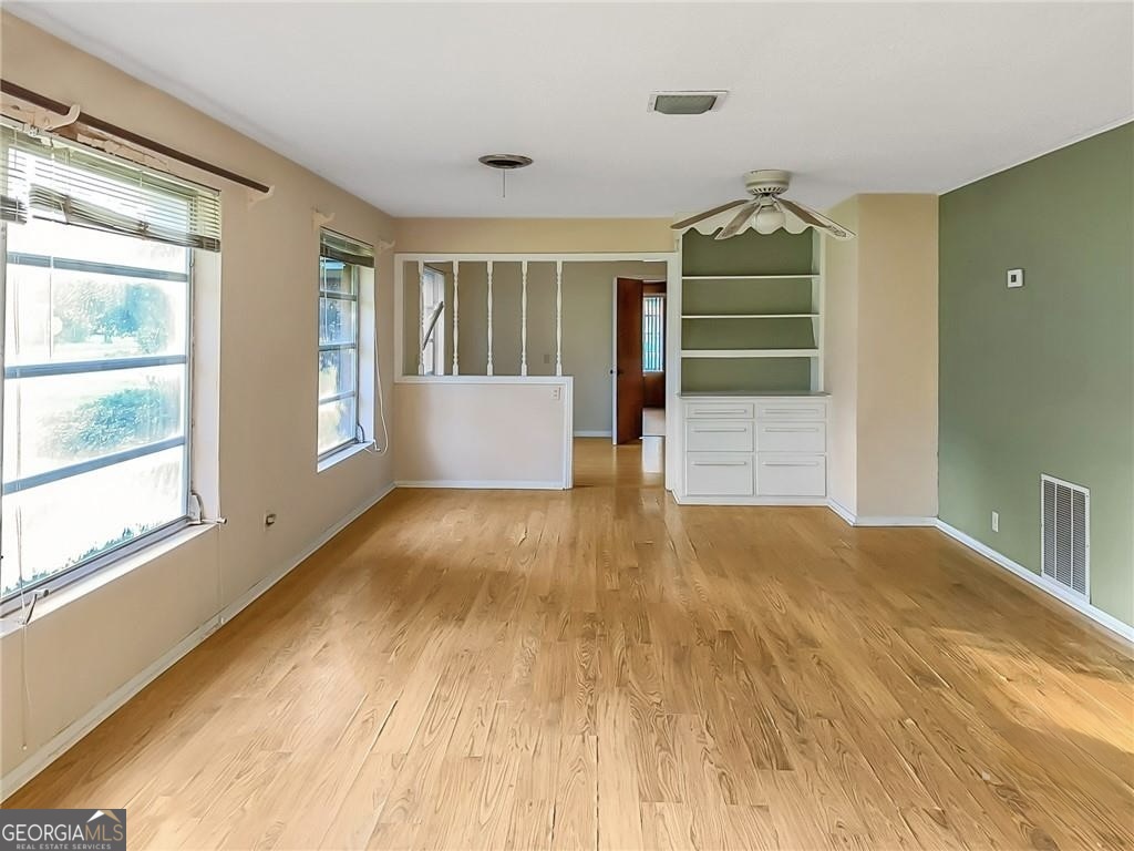 801 S Gordon Avenue Property Photo 6