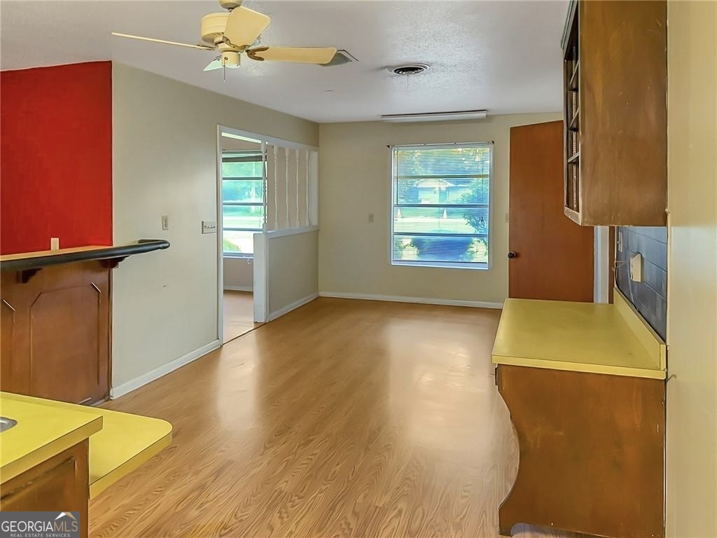 801 S Gordon Avenue Property Photo 13