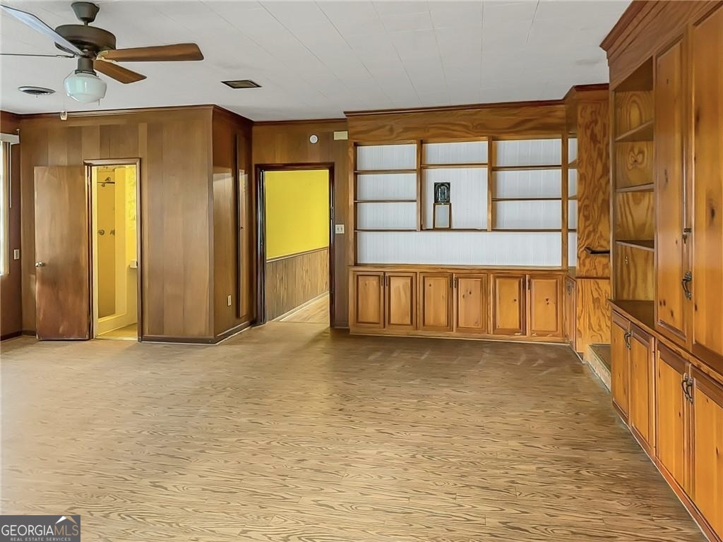 801 S Gordon Avenue Property Photo 18