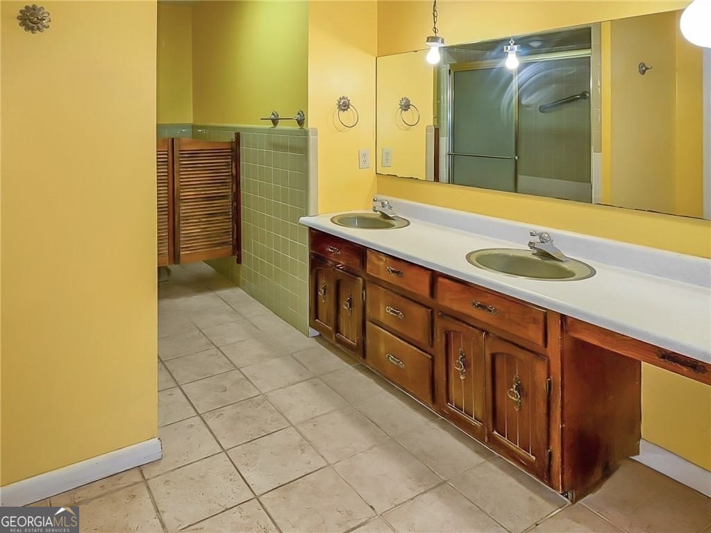 801 S Gordon Avenue Property Photo 24