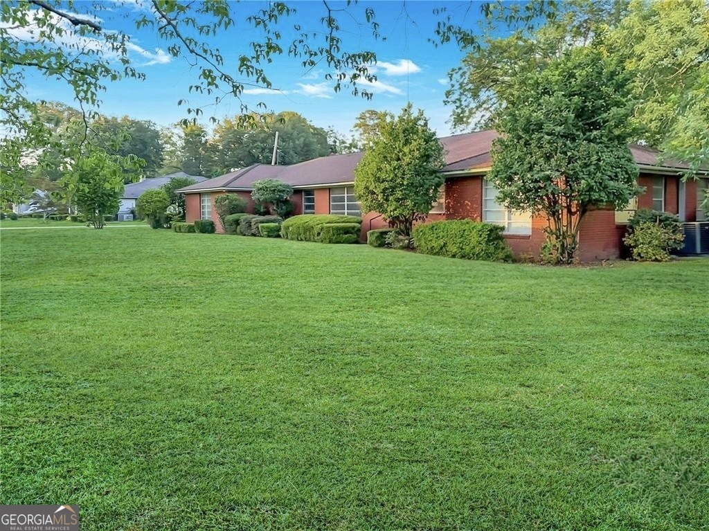 801 S Gordon Avenue Property Photo 44
