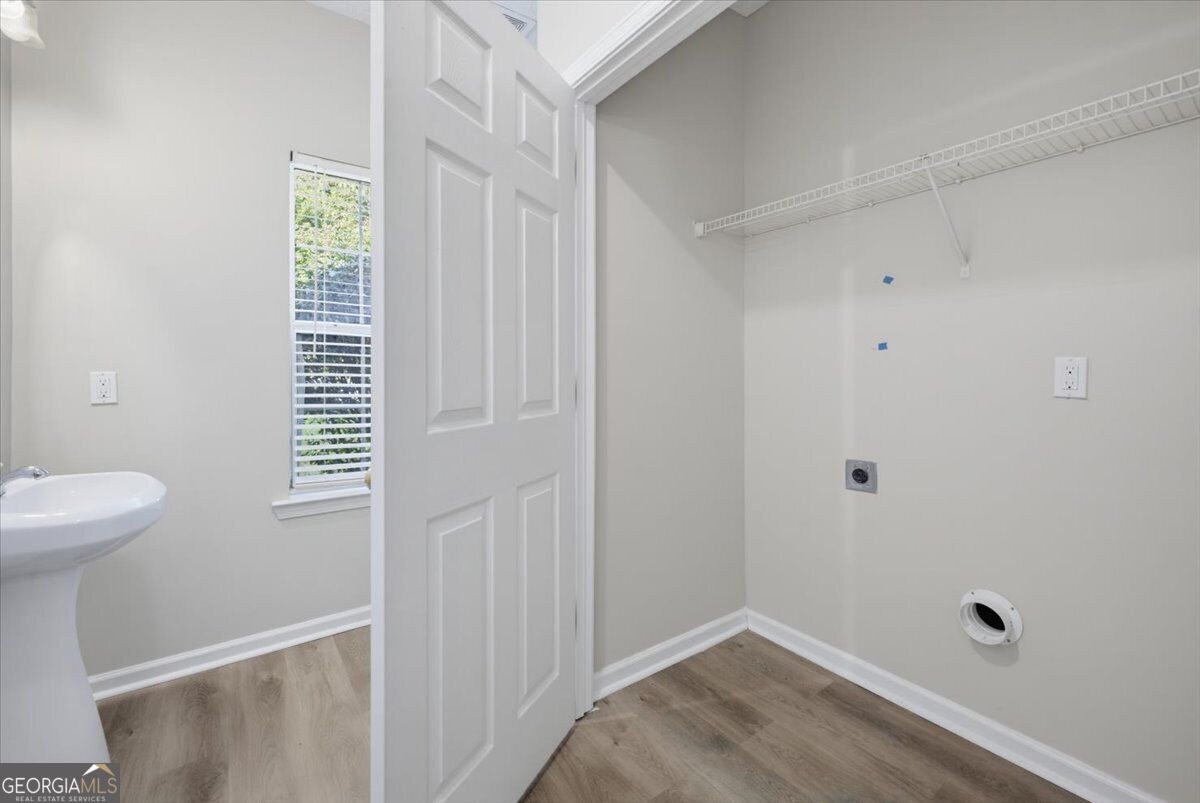 4060 Robin Circle Property Photo 12