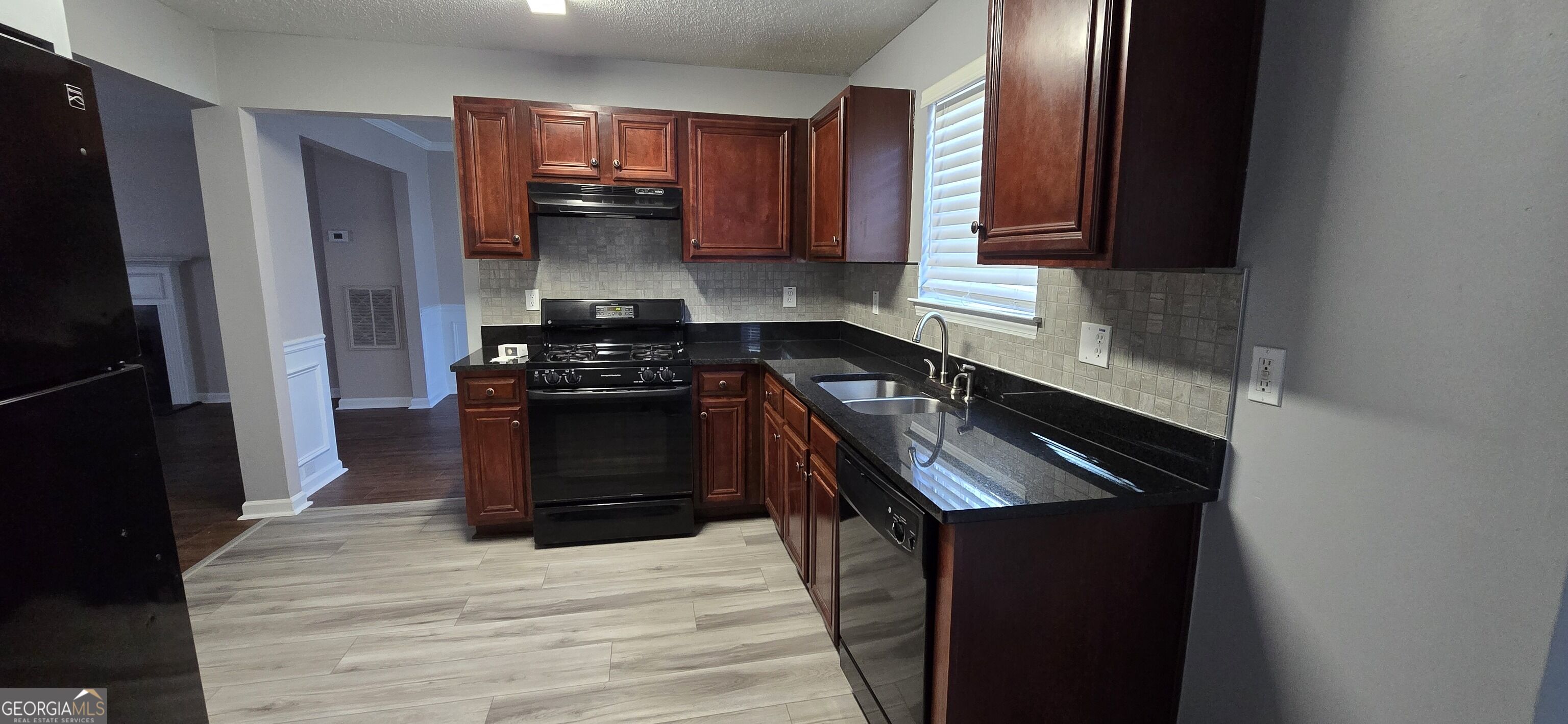 3644 Caseys Cove Property Photo 4