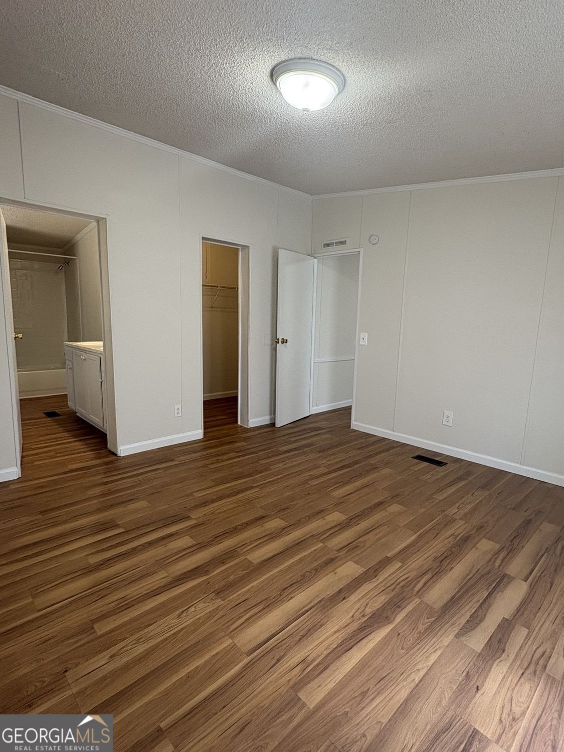 1025 Evergreen Drive Property Photo 12