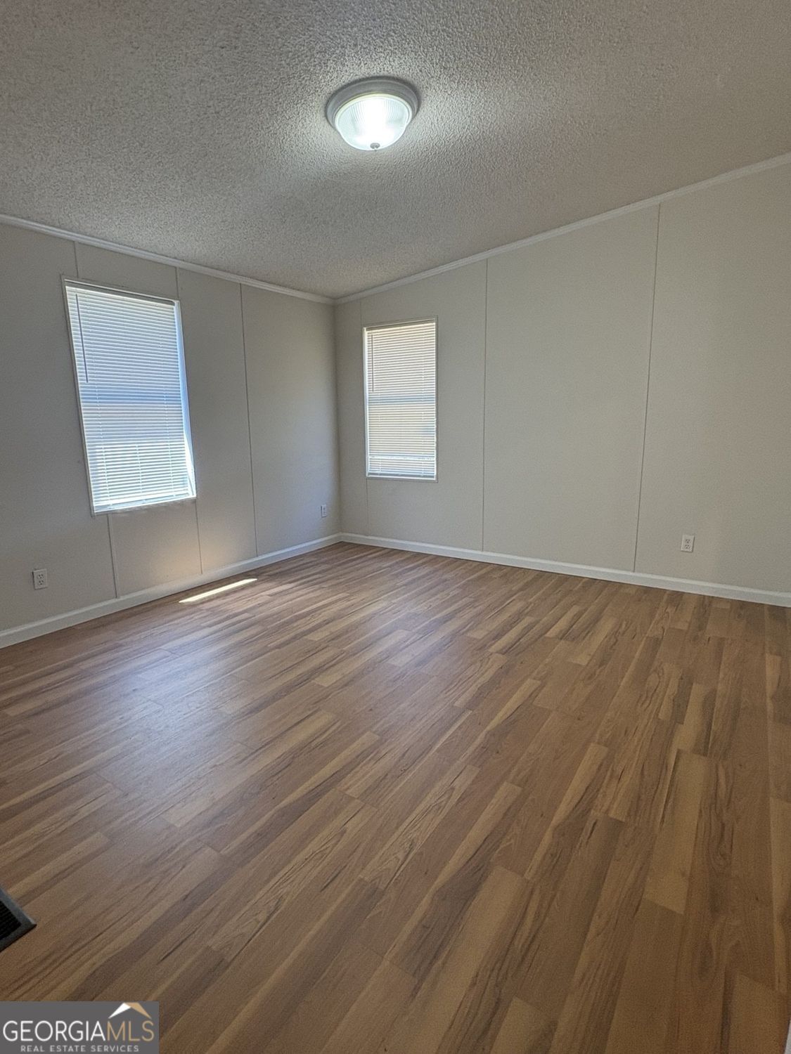 1025 Evergreen Drive Property Photo 13
