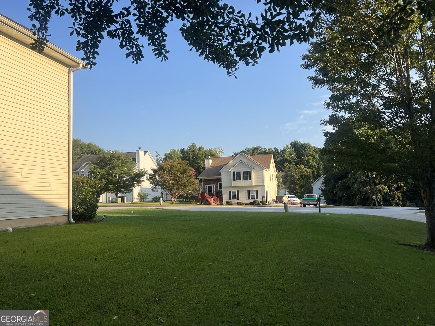 7247 Cedar Forest Drive Property Photo 3