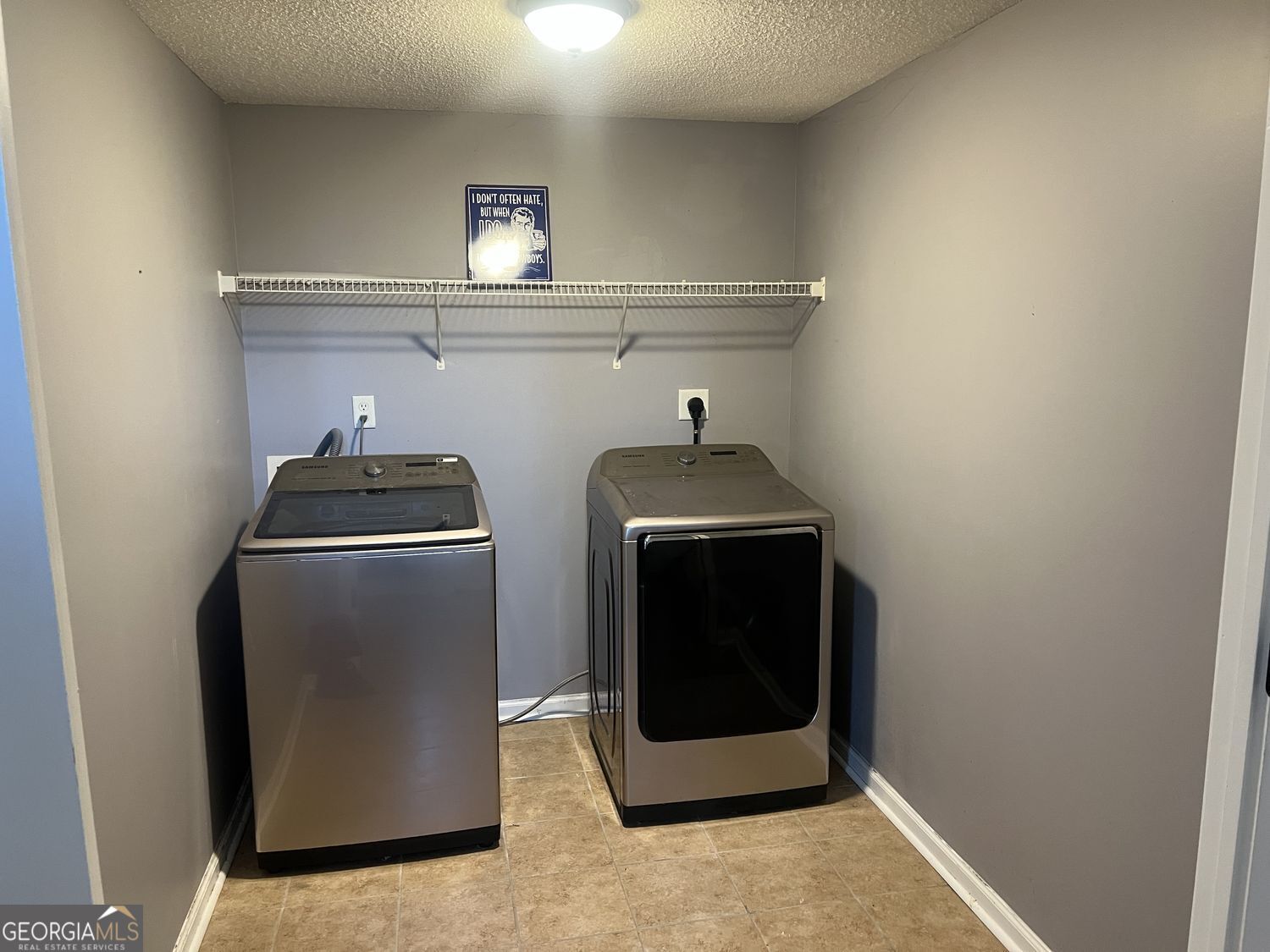 7247 Cedar Forest Drive Property Photo 32
