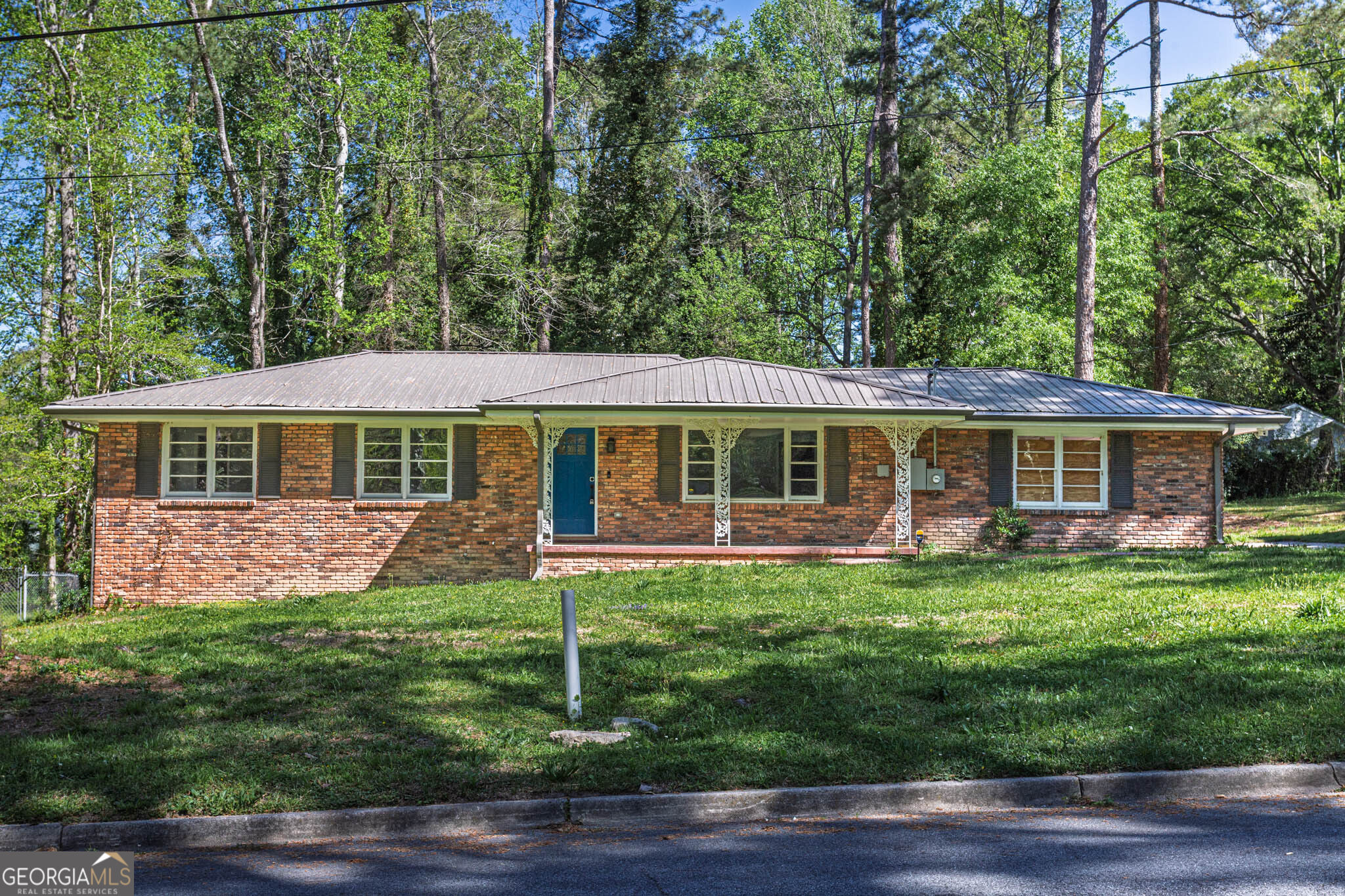 2933 Shelly Drive Sw Property Photo 1