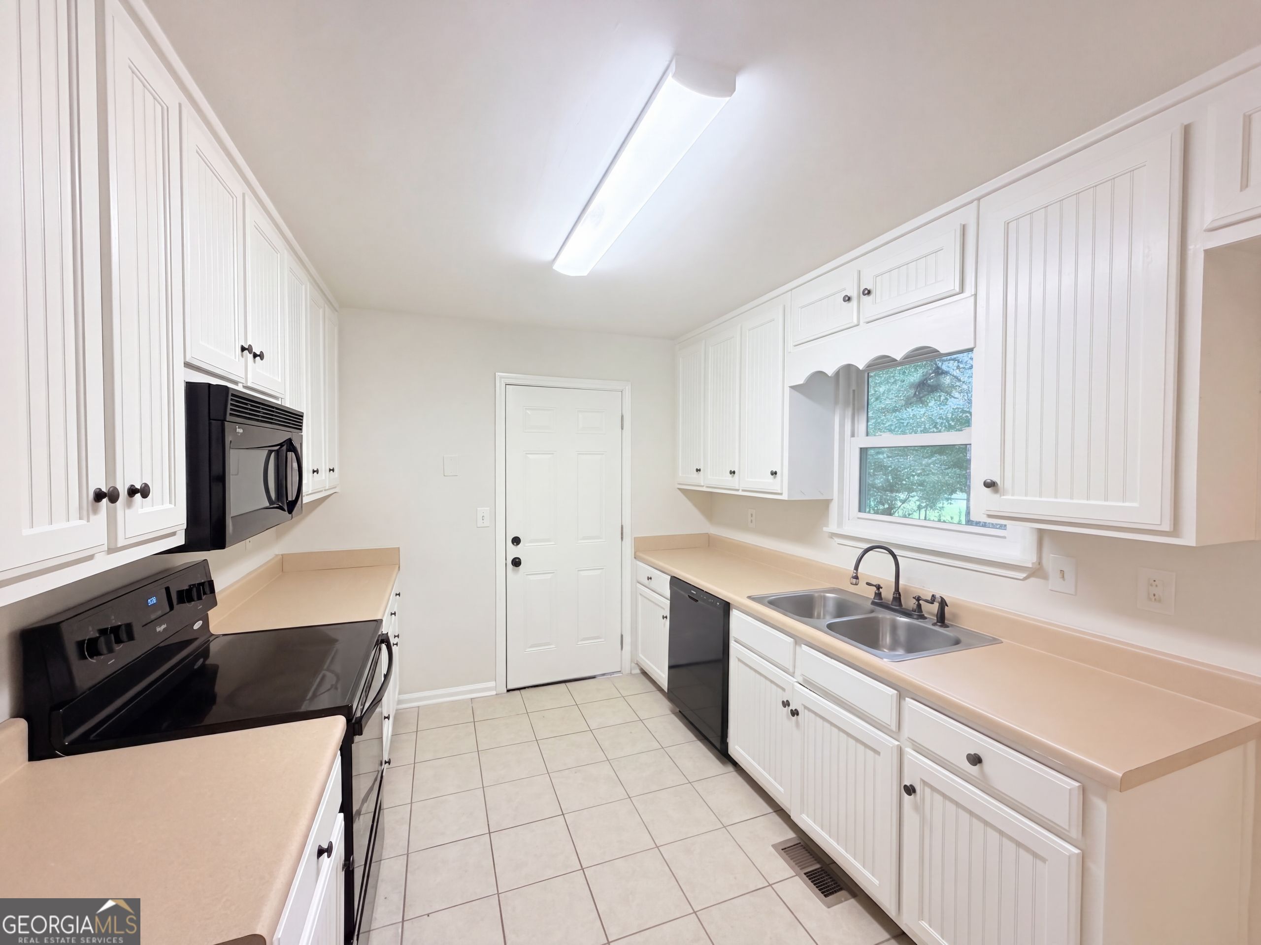 1784 Deer Court Nw Property Photo 2