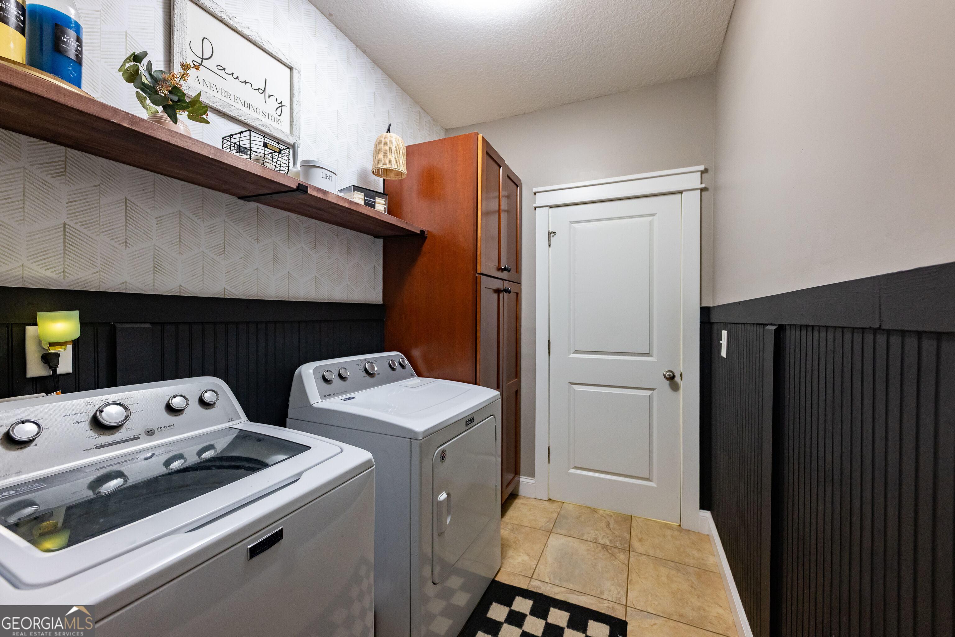 405 Barouche Drive Property Photo 25
