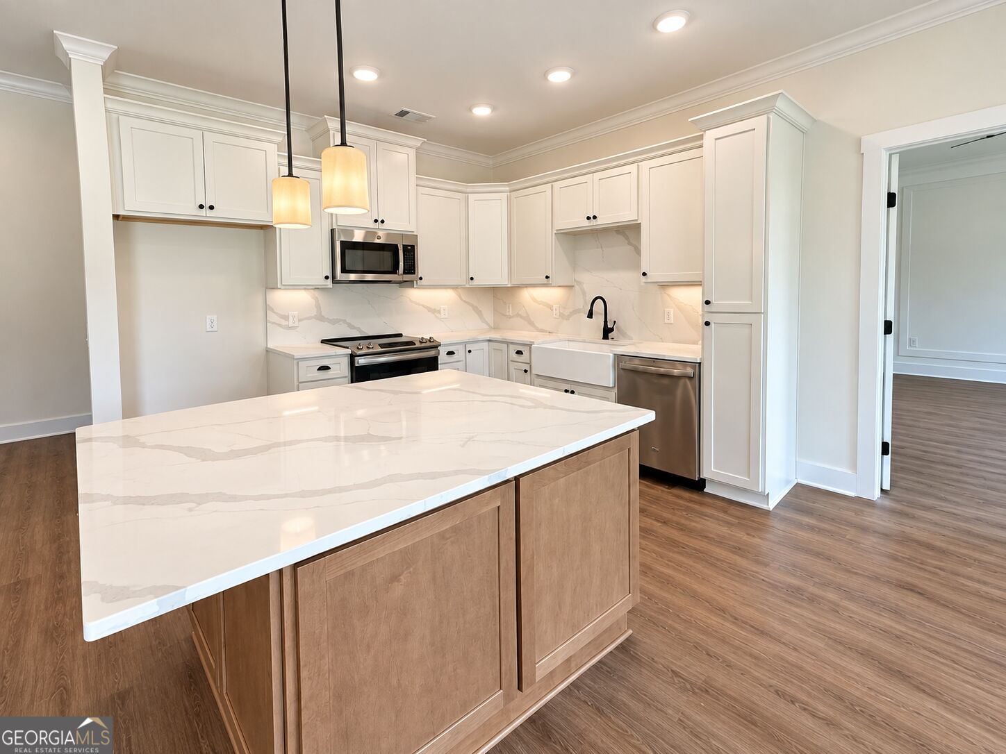 202 Bald Cypress Court Property Photo 4