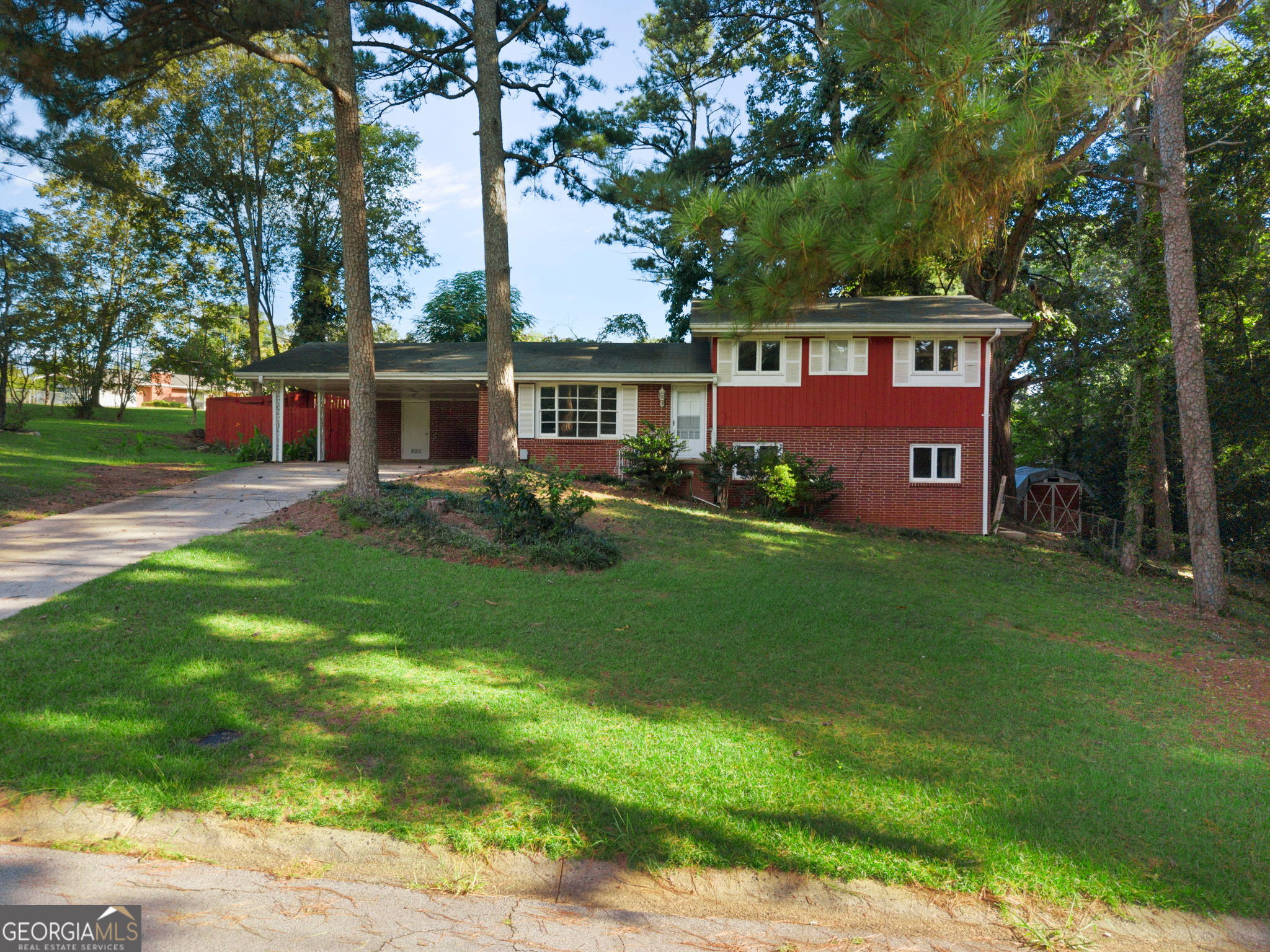 5686 Skyland Drive Property Photo 1