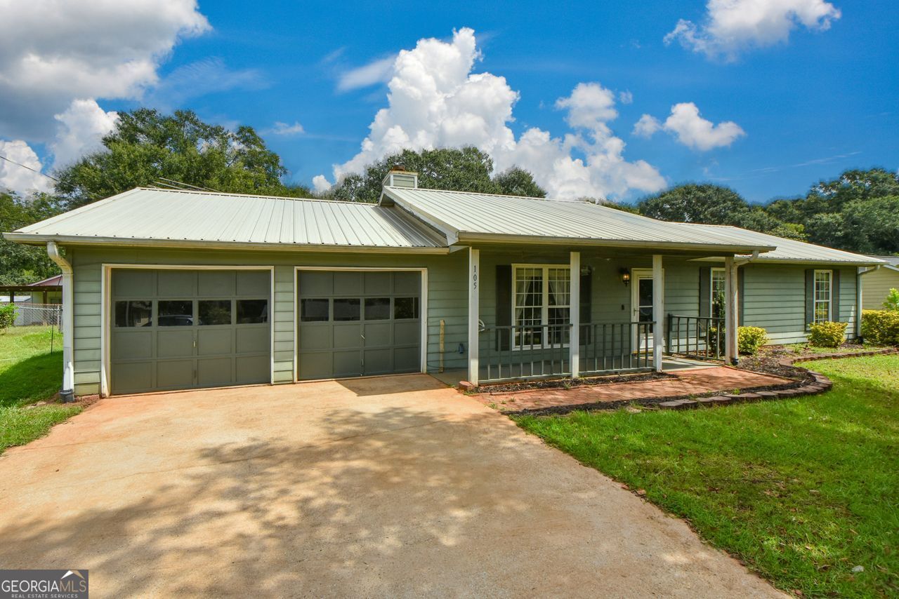 105 Gwenellen Drive Property Photo 1