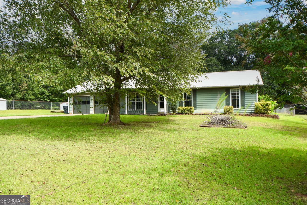 105 Gwenellen Drive Property Photo 3