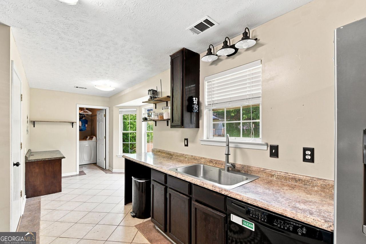 105 Gwenellen Drive Property Photo 17