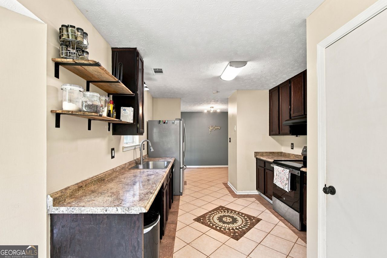 105 Gwenellen Drive Property Photo 18