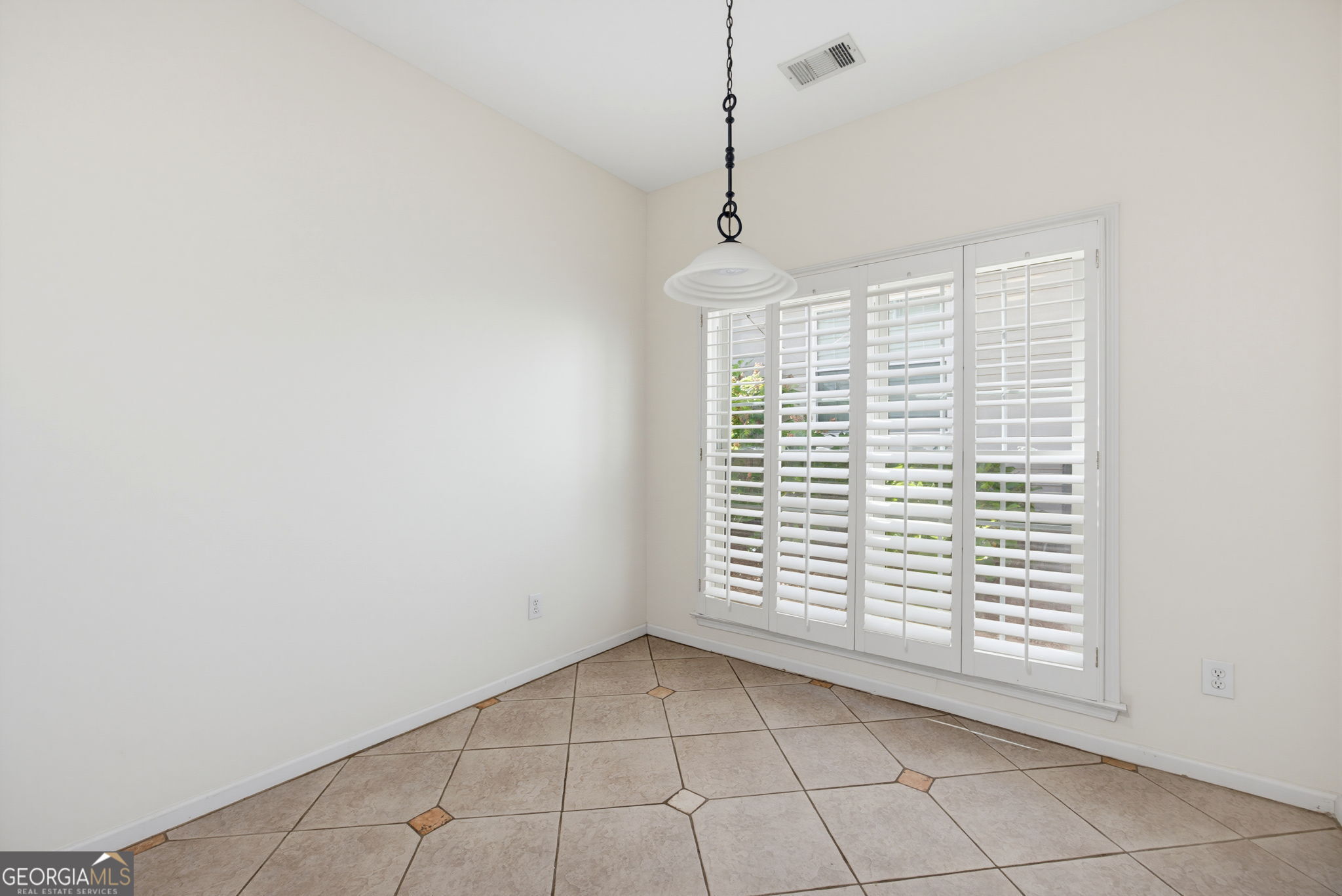 2599 Alvecot Circle Se Property Photo 11