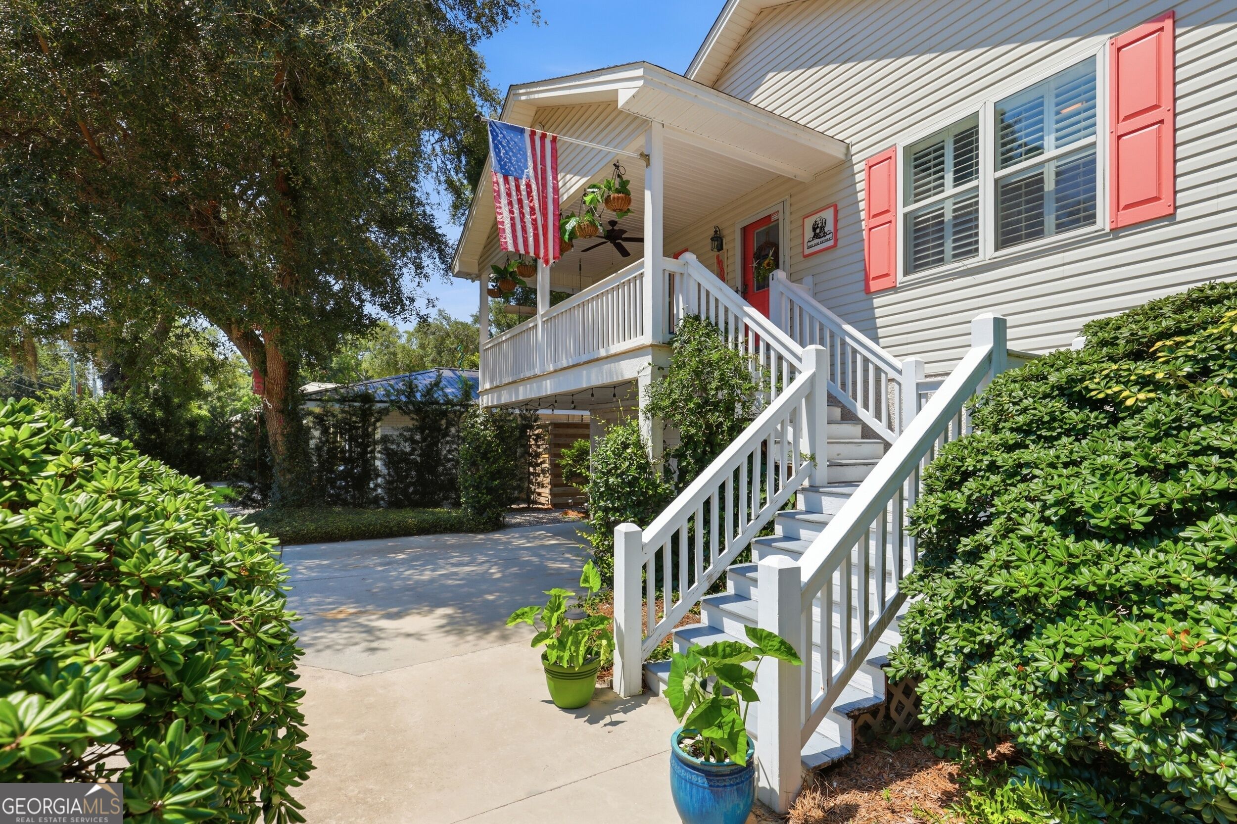 1007 Mallery Street Property Photo 6