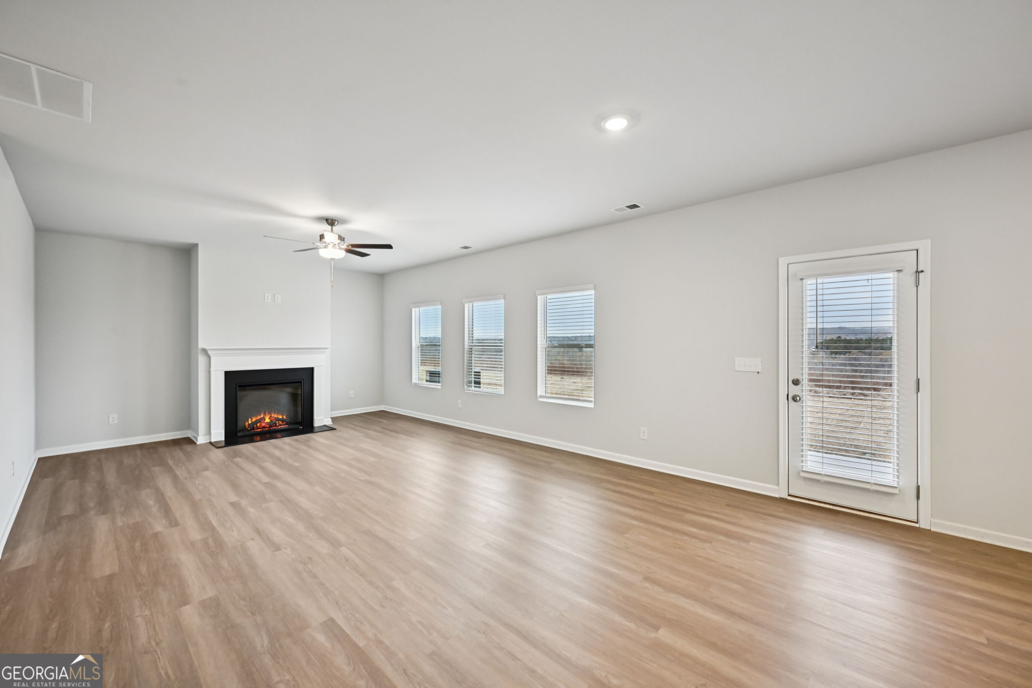 29 Cedar Overlook Way Property Photo 8