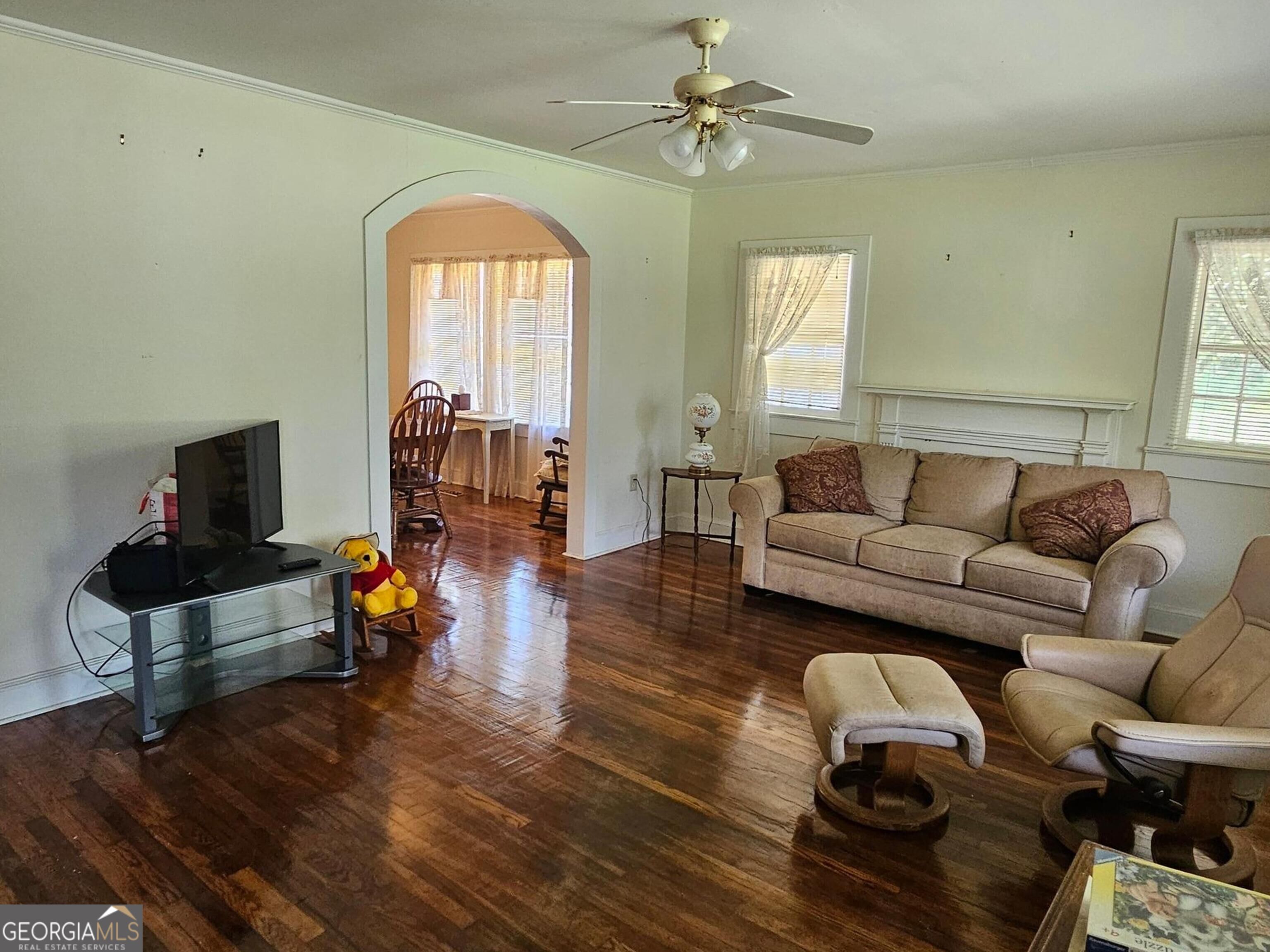 6392 Arcola Road Property Photo 5