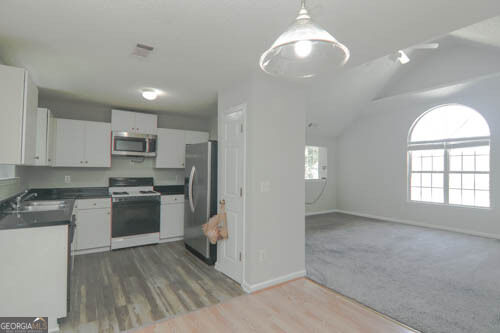 1094 Sugarcreek Way Property Photo 11