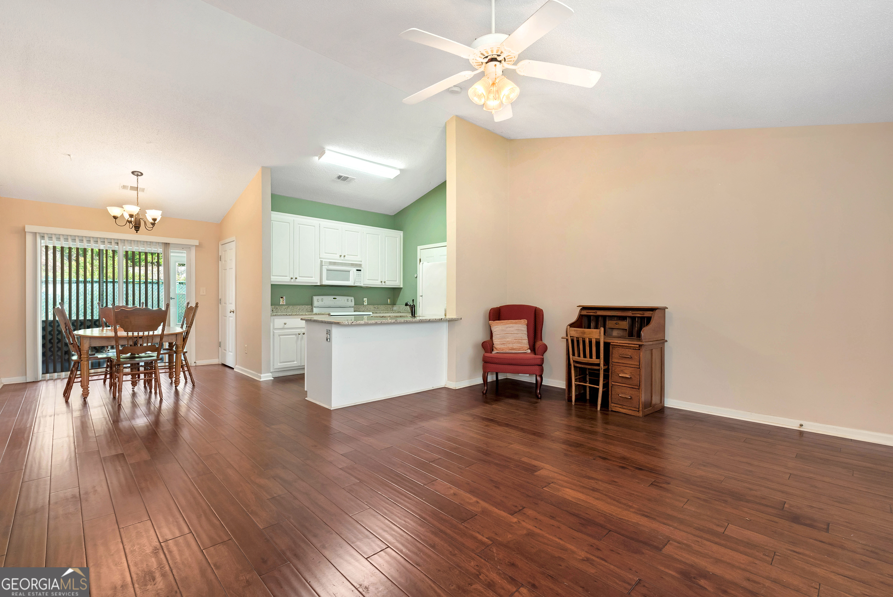 2987 Bentley Park Circle Property Photo 4