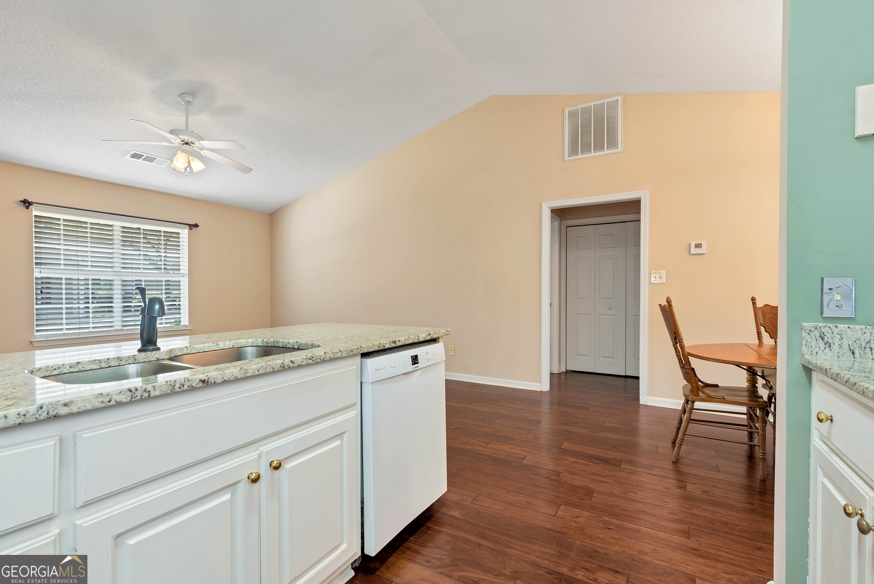 2987 Bentley Park Circle Property Photo 7