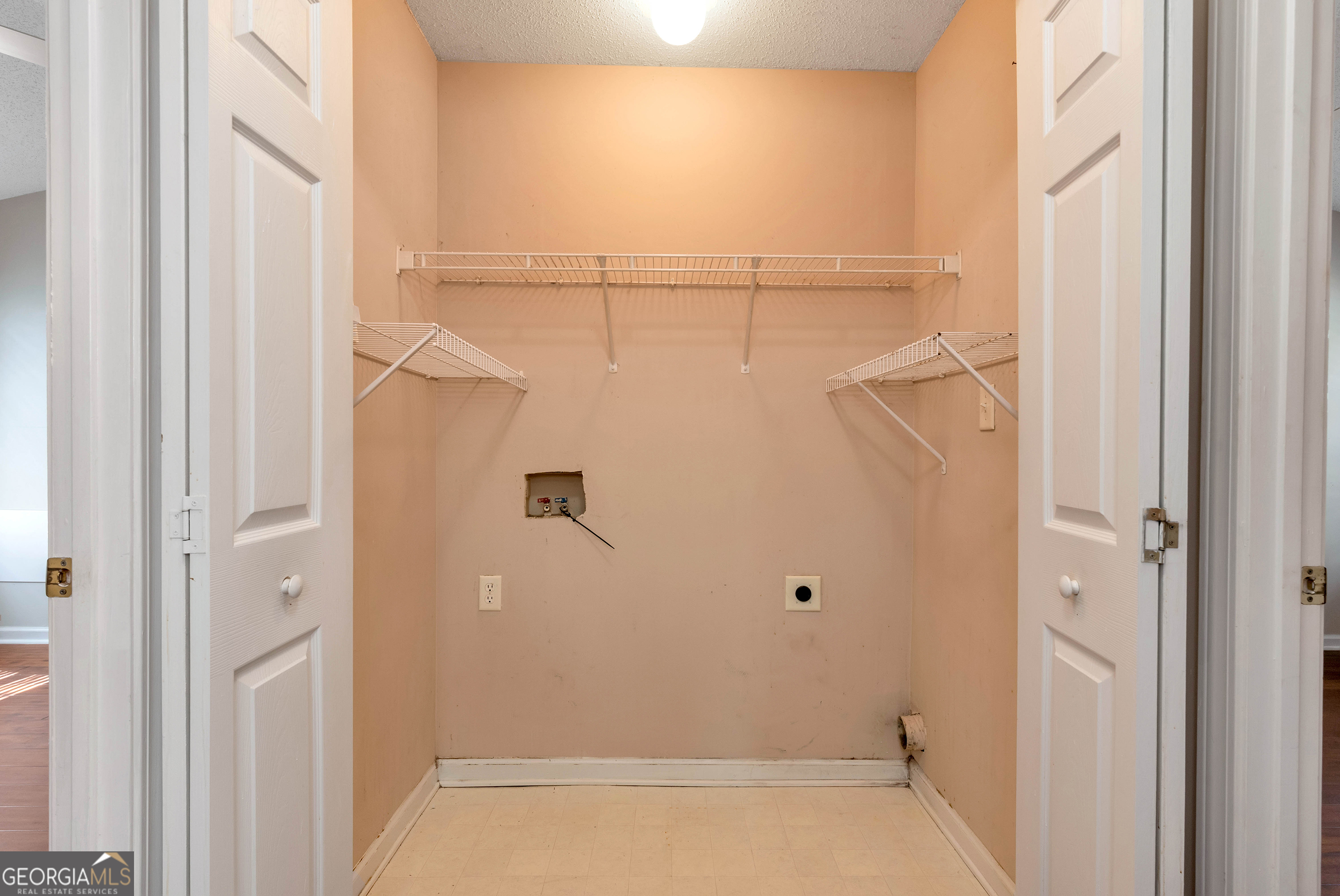 2987 Bentley Park Circle Property Photo 12