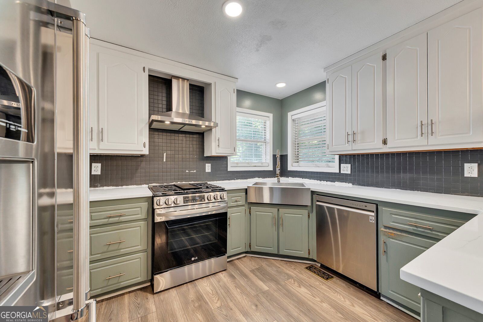 6484 Victory Drive Property Photo 12