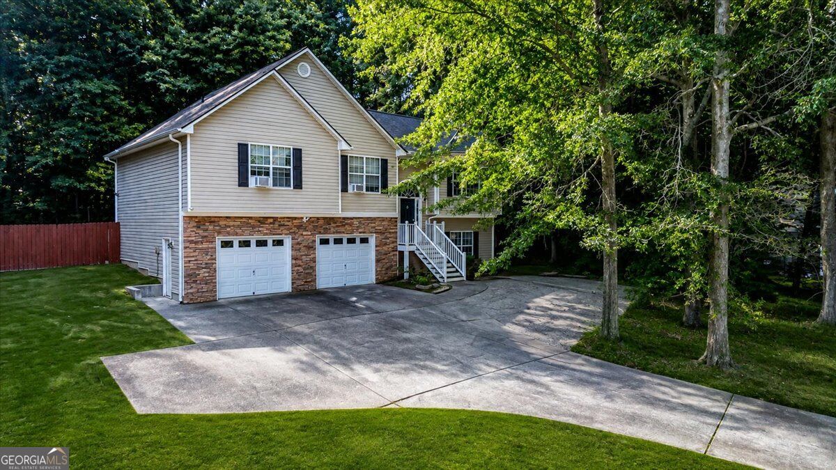321 Four Oaks Drive Property Photo 1