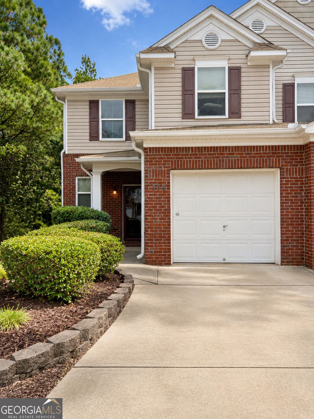 174 Ellis Drive Property Photo 1
