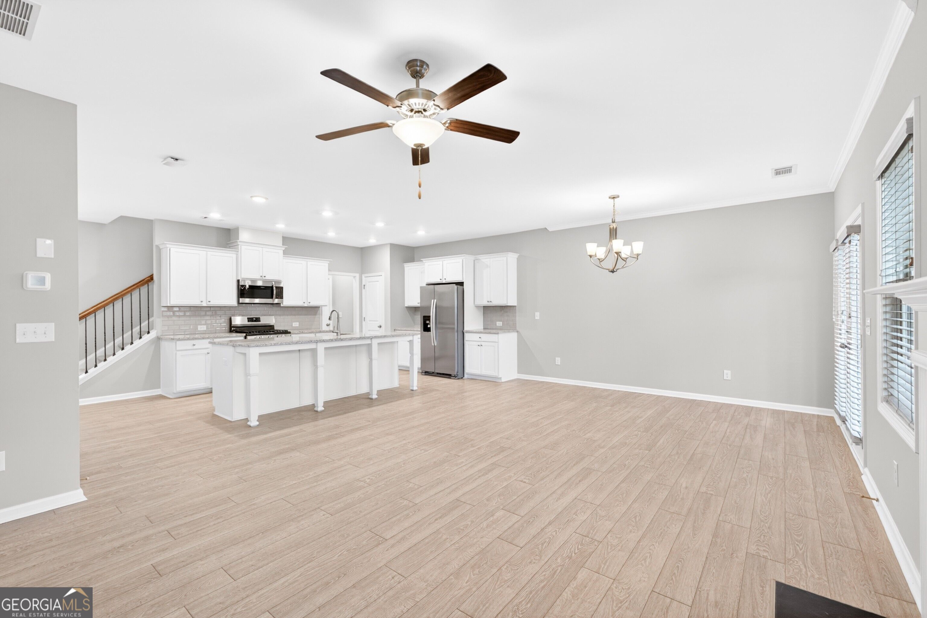 1192 Lanier Willow Path Property Photo 3