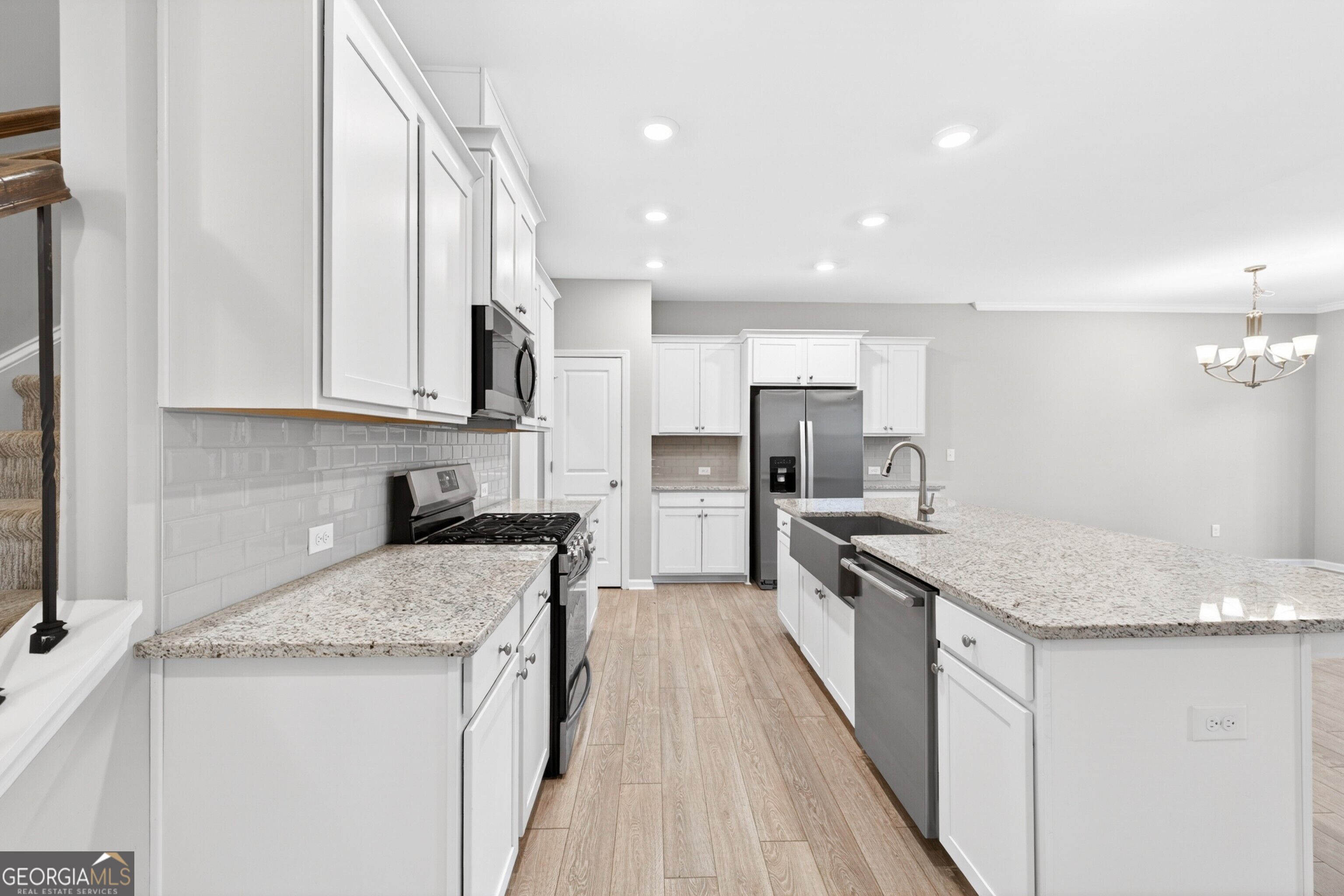 1192 Lanier Willow Path Property Photo 8