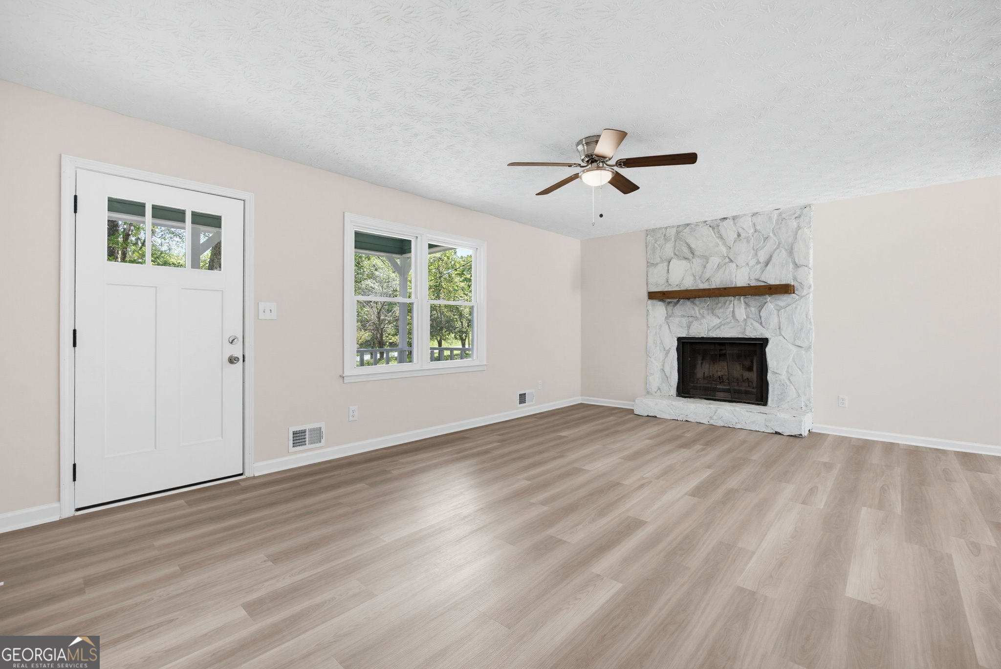 102 Tibbitts Drive Property Photo 8