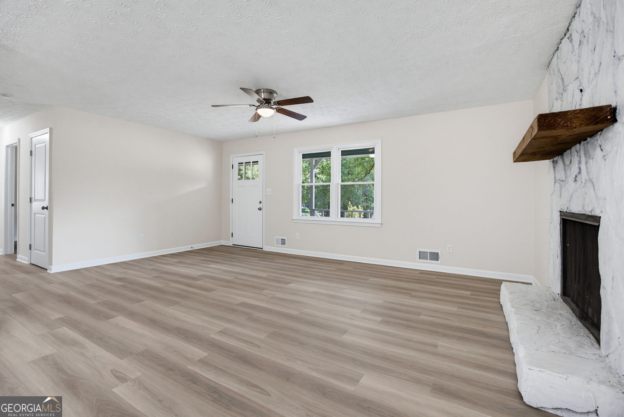 102 Tibbitts Drive Property Photo 9