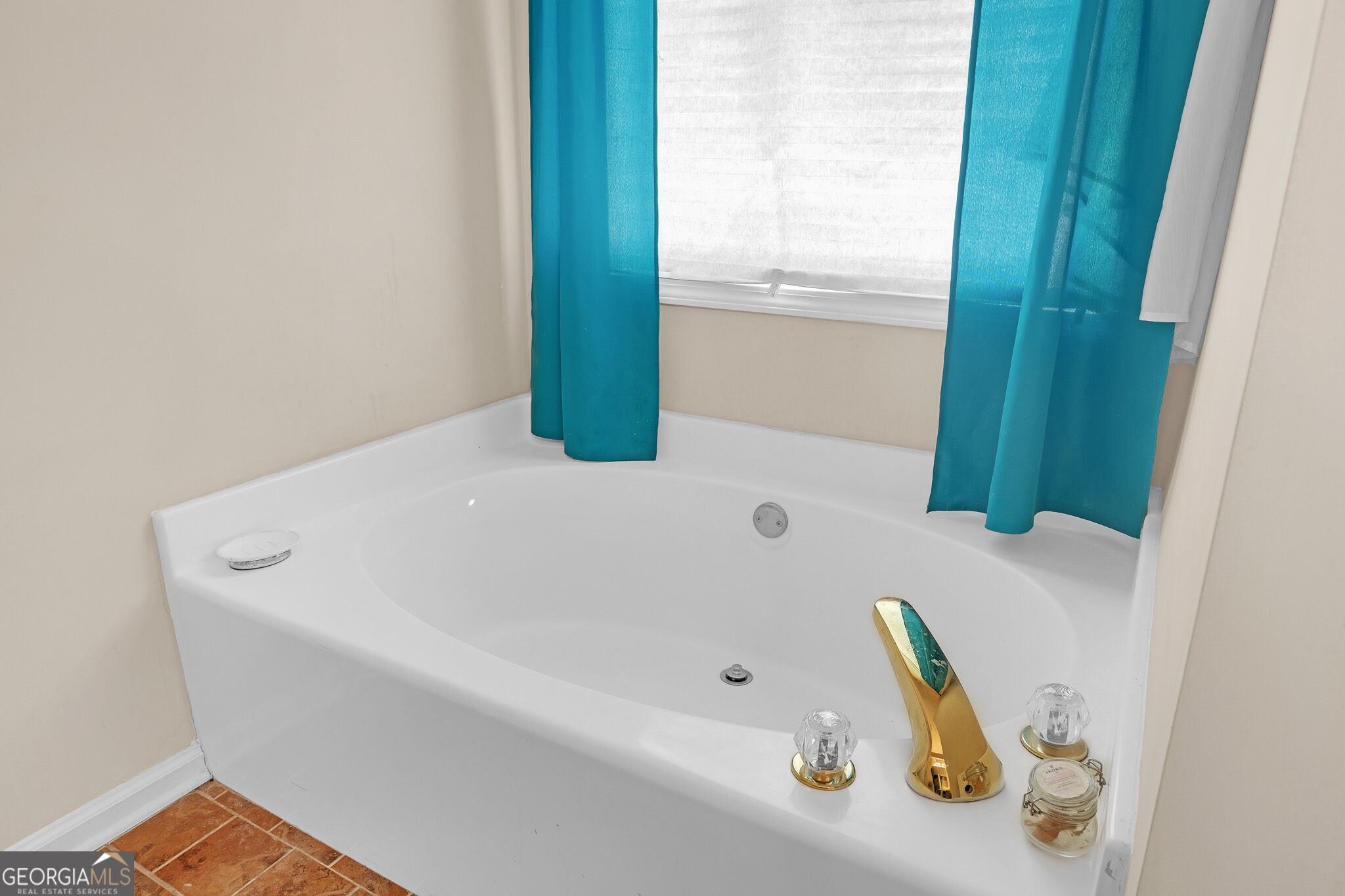 200 Syracuse Lane Property Photo 22