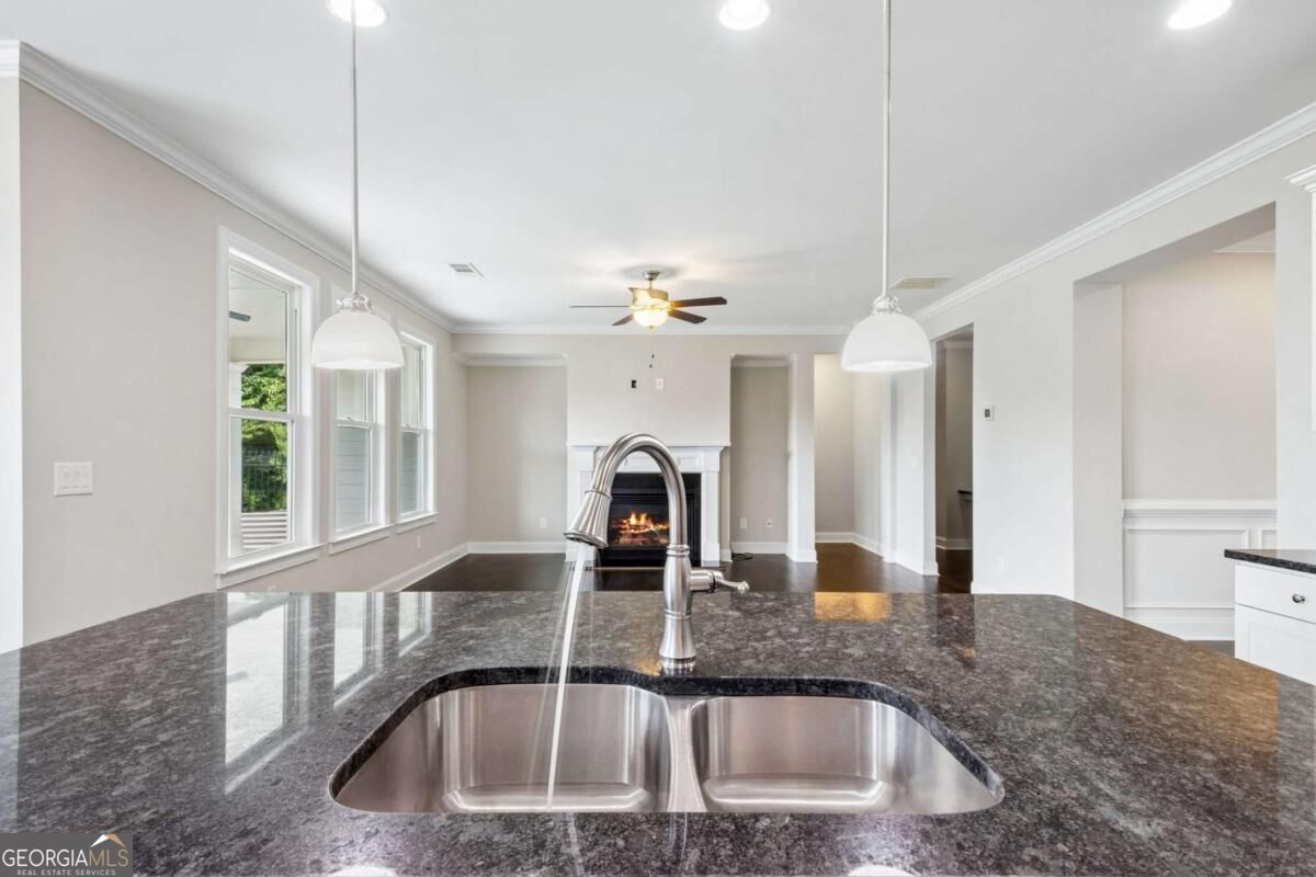 7110 Sailaway Drive Property Photo 14