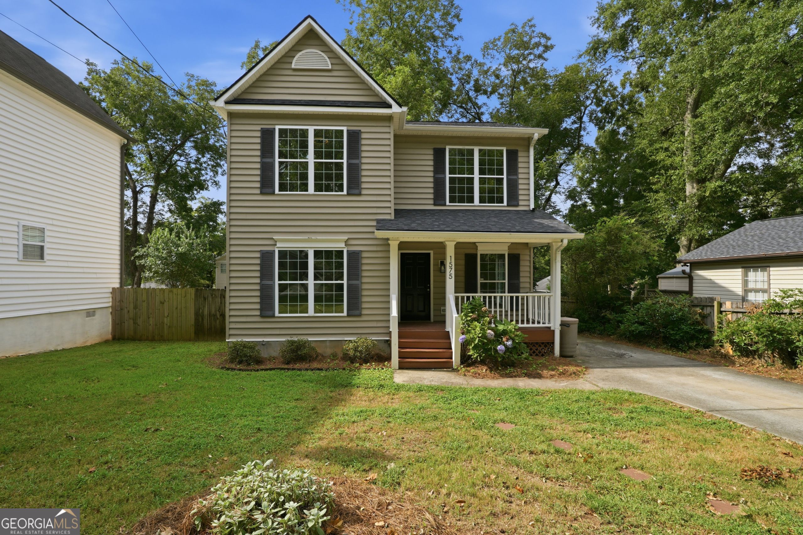 1575 Liberty Avenue SE Property Photo 1