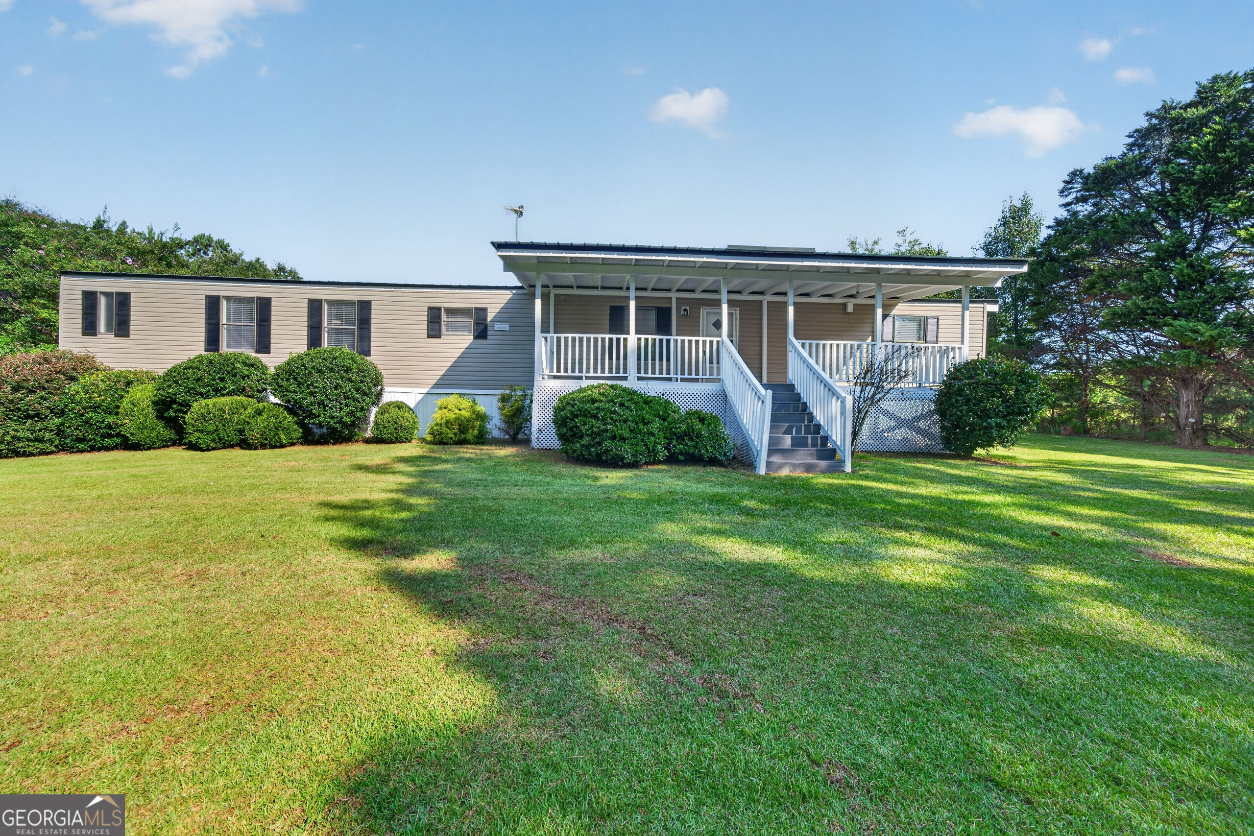 440 Smith Road Property Photo 1