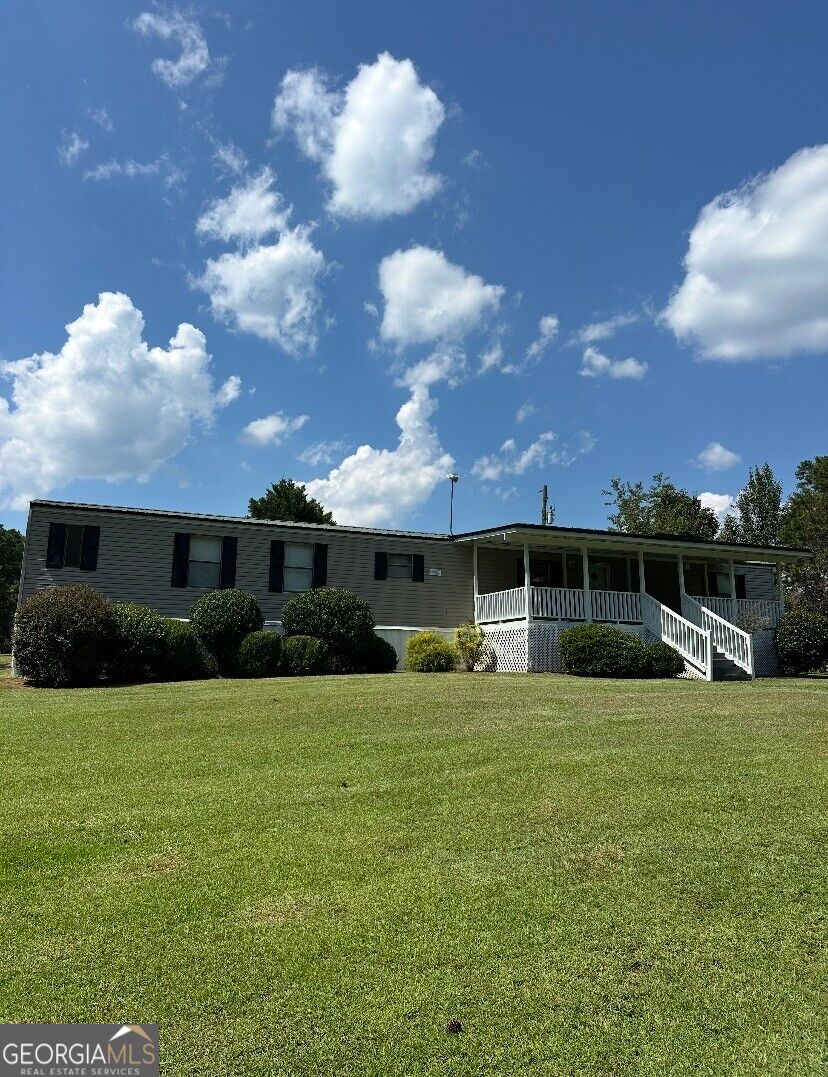 440 Smith Road Property Photo 2