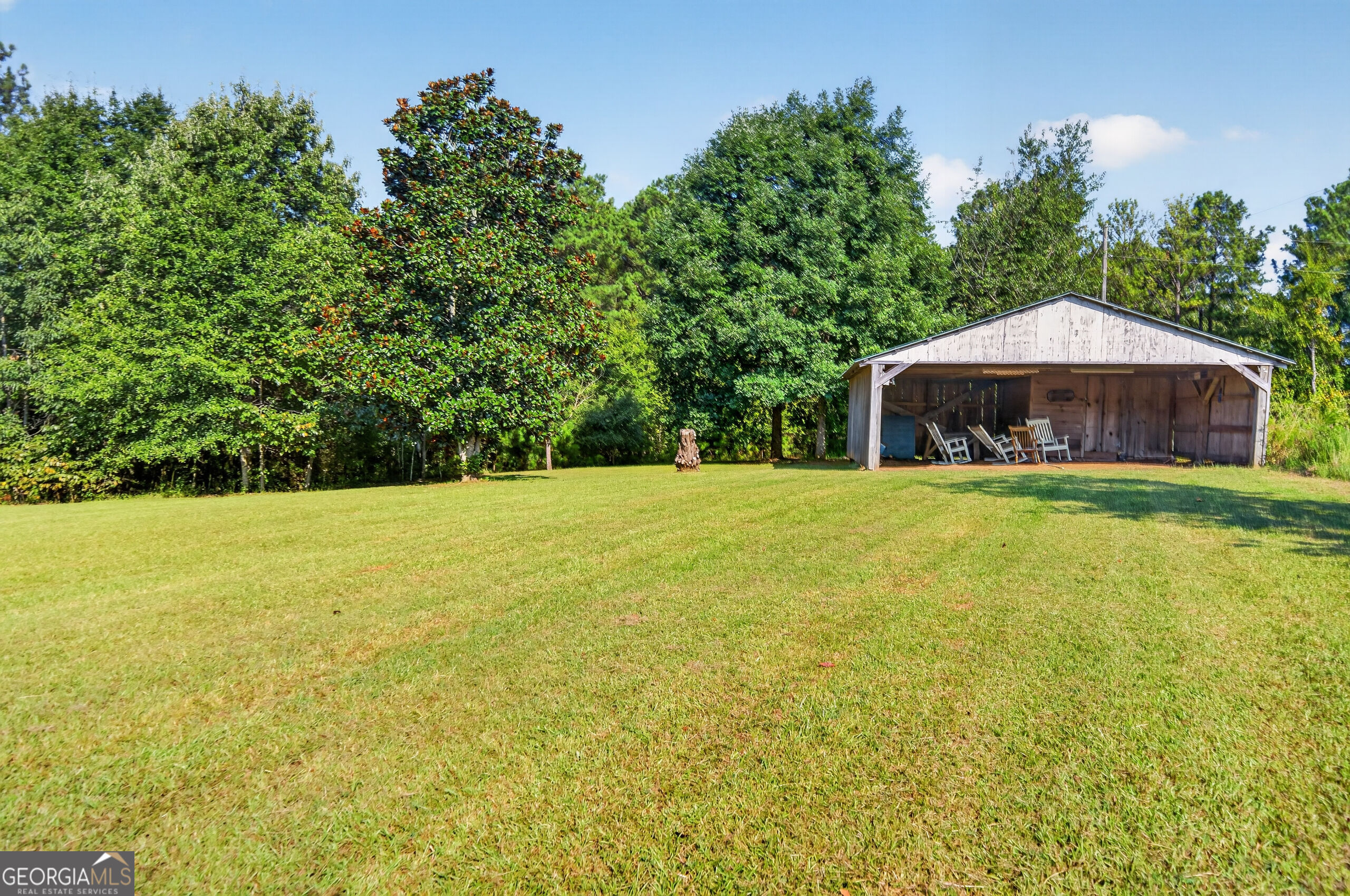 440 Smith Road Property Photo 3
