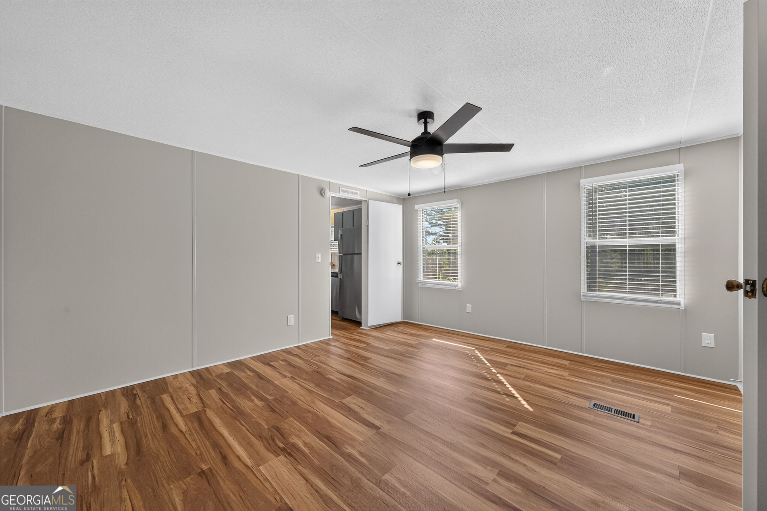 440 Smith Road Property Photo 10
