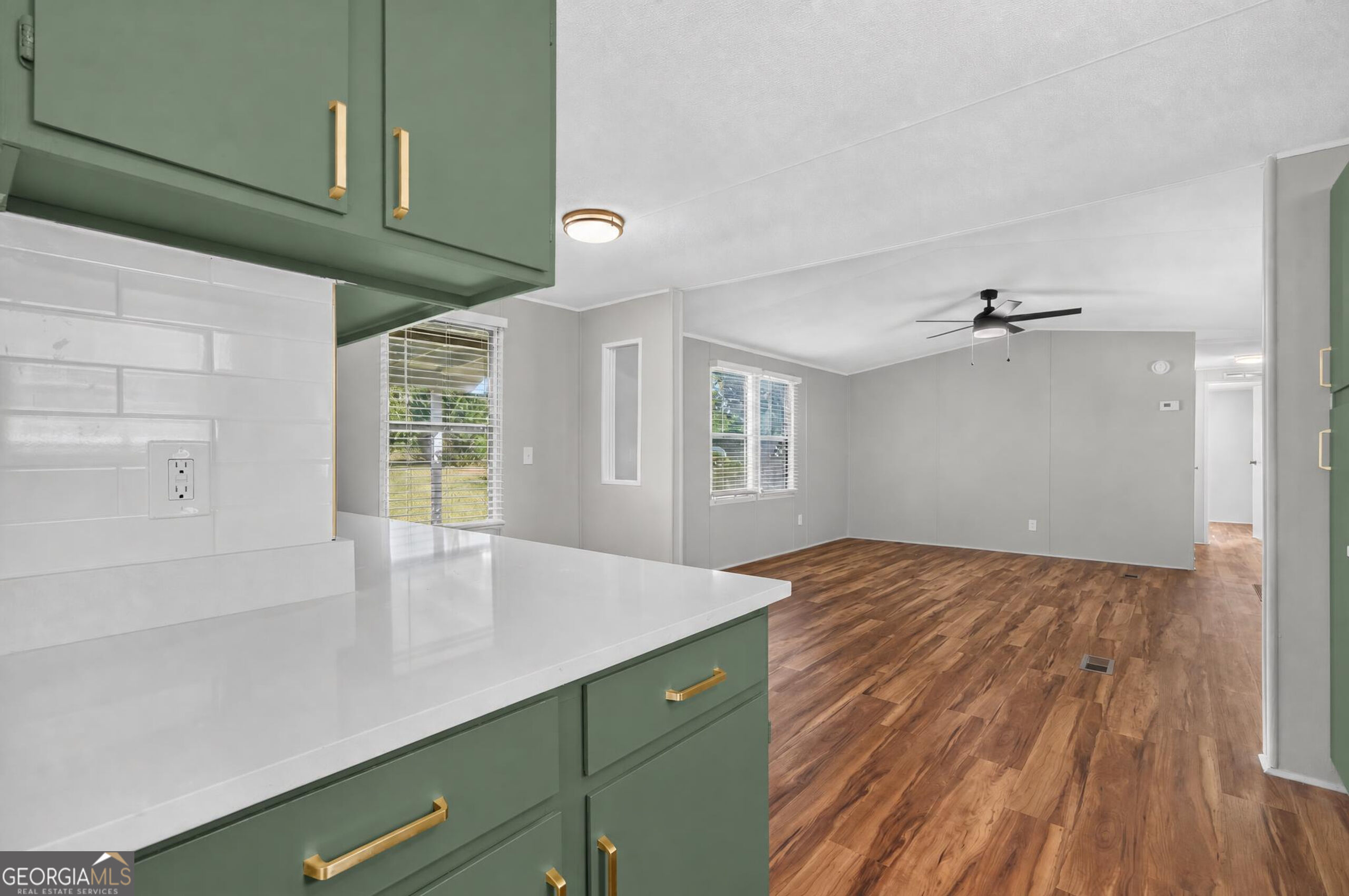 440 Smith Road Property Photo 14