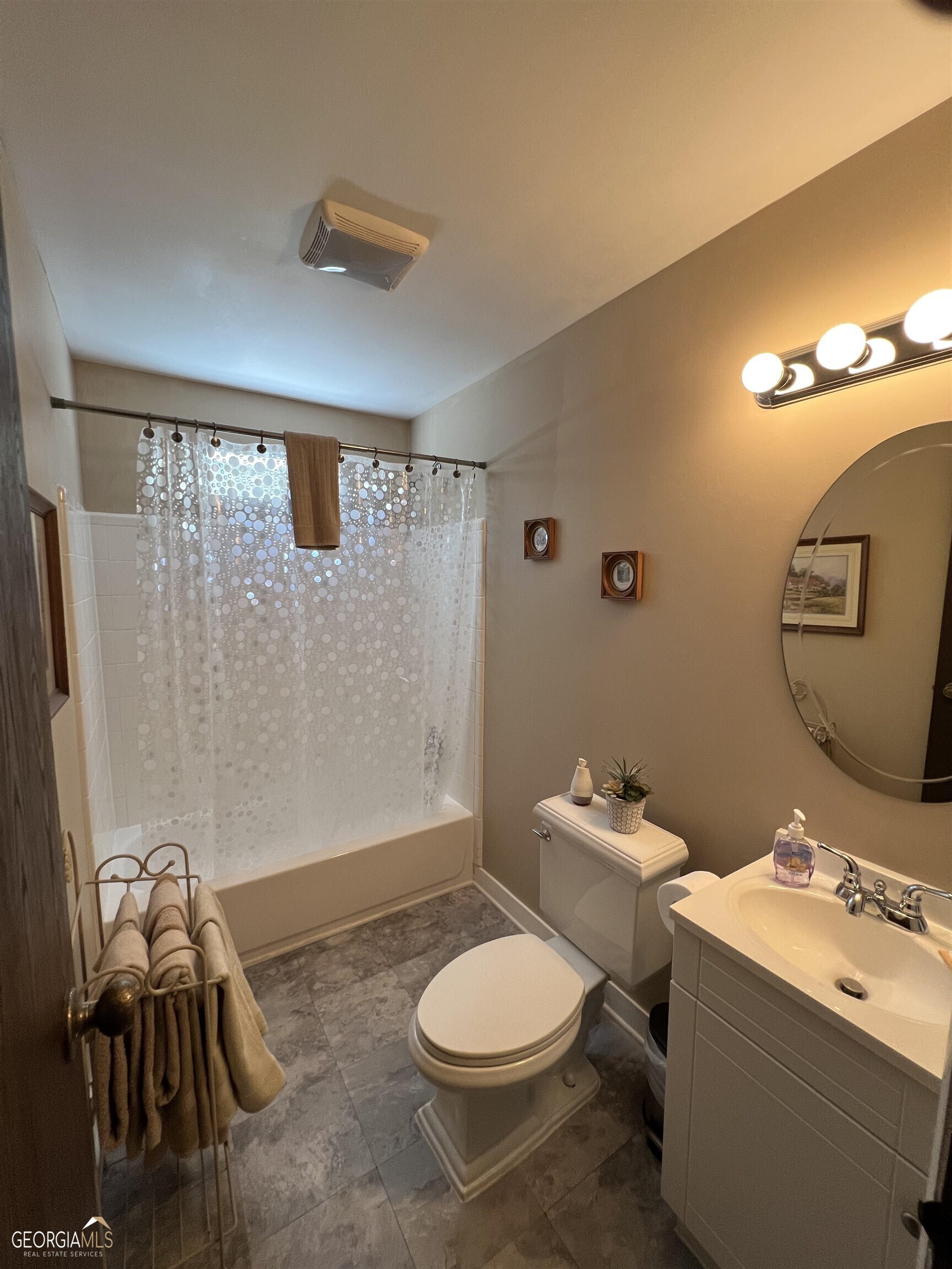 85 St Moritz Drive Property Photo 15