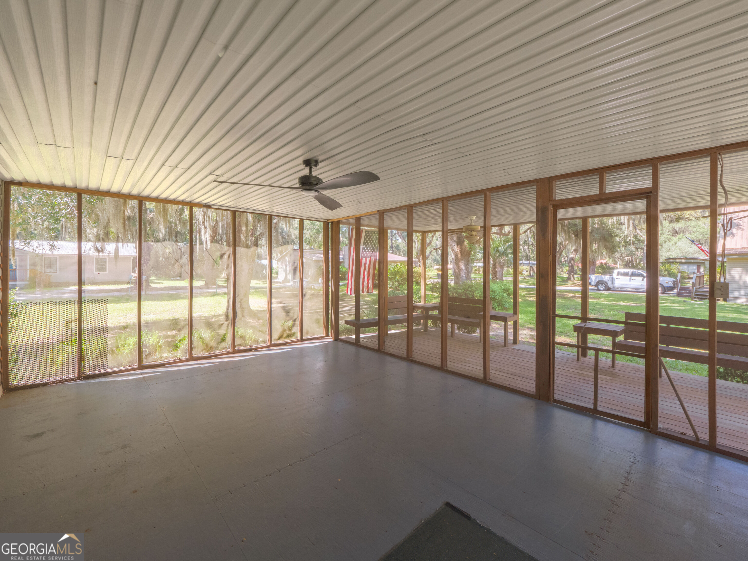 1042 Live Oak Lane Ne Property Photo 5