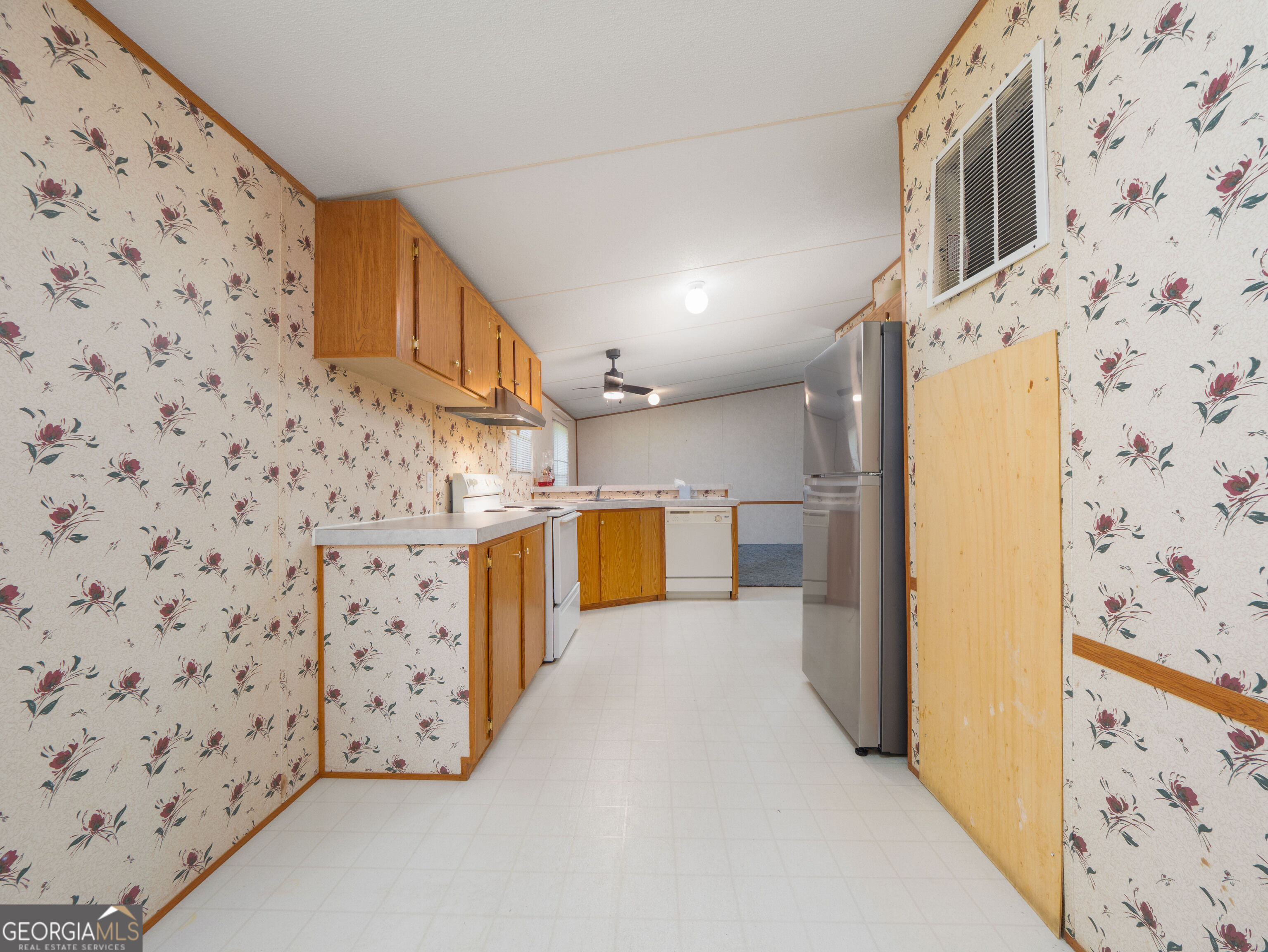 1042 Live Oak Lane Ne Property Photo 7